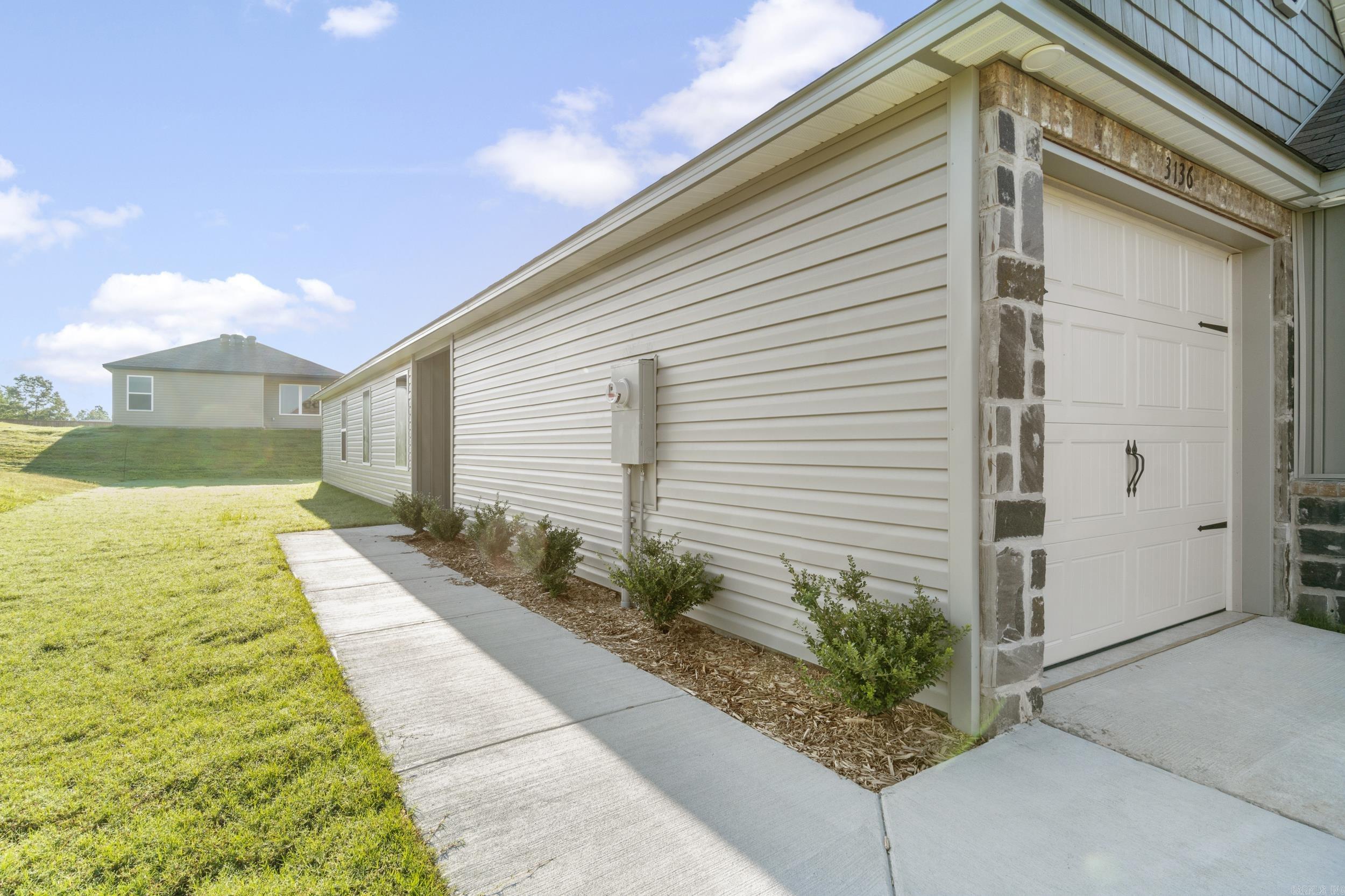 PARKWAY MEADOWS - Residential