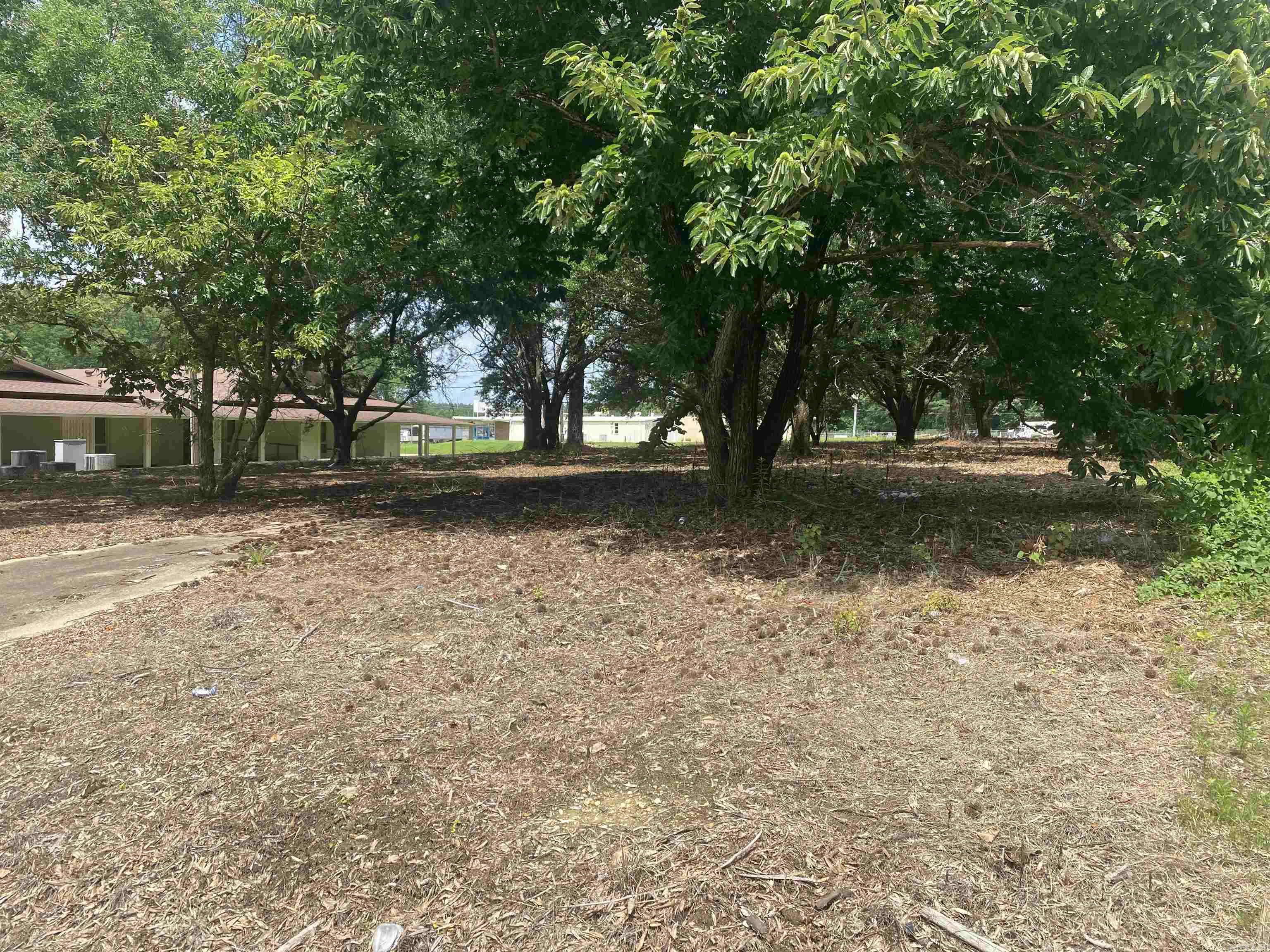 Vacant lot located in the 100 block of Elm St, Crossett. Zoned CH (Commercial Highway)