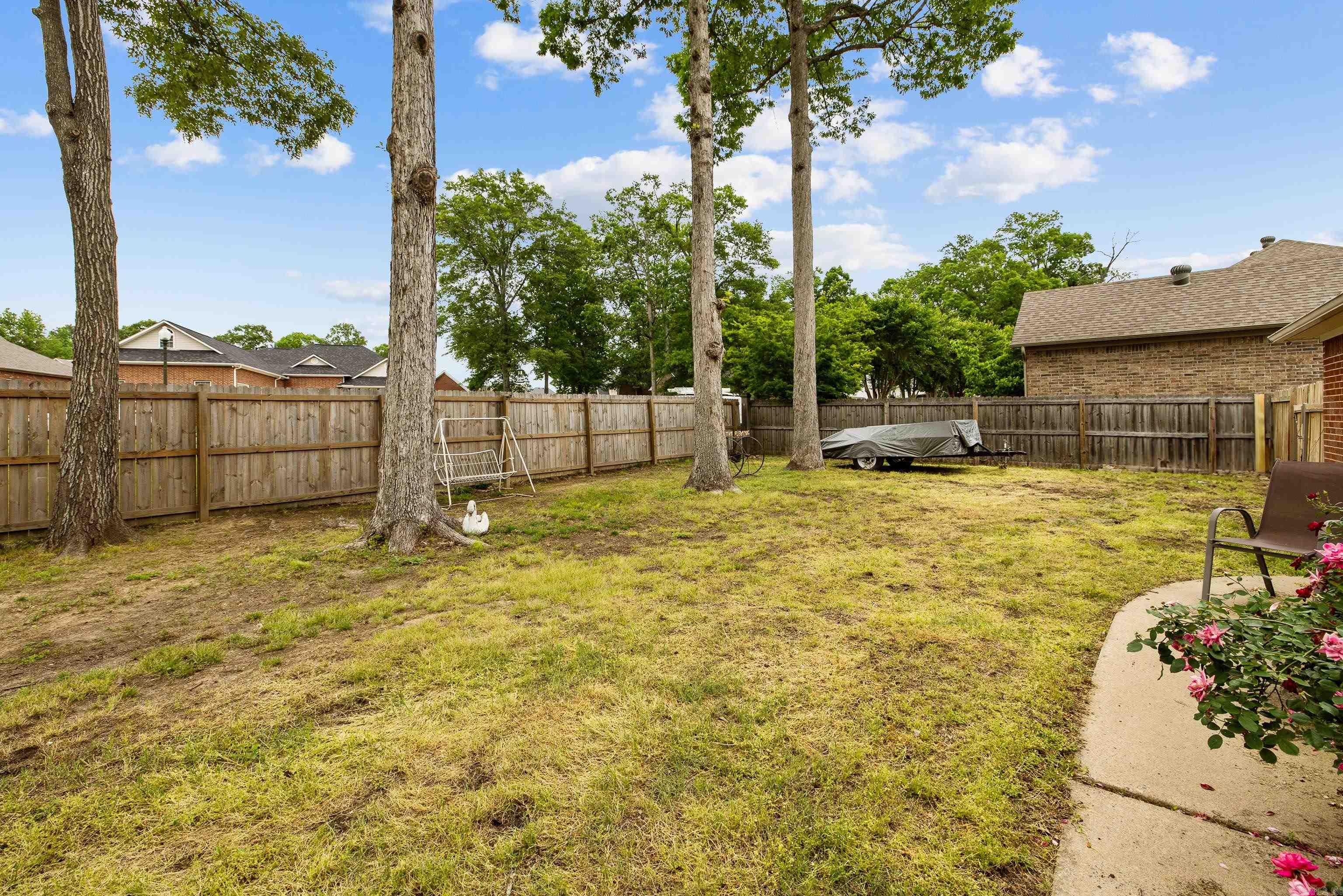 LONGHILLS VILLAGE - Residential