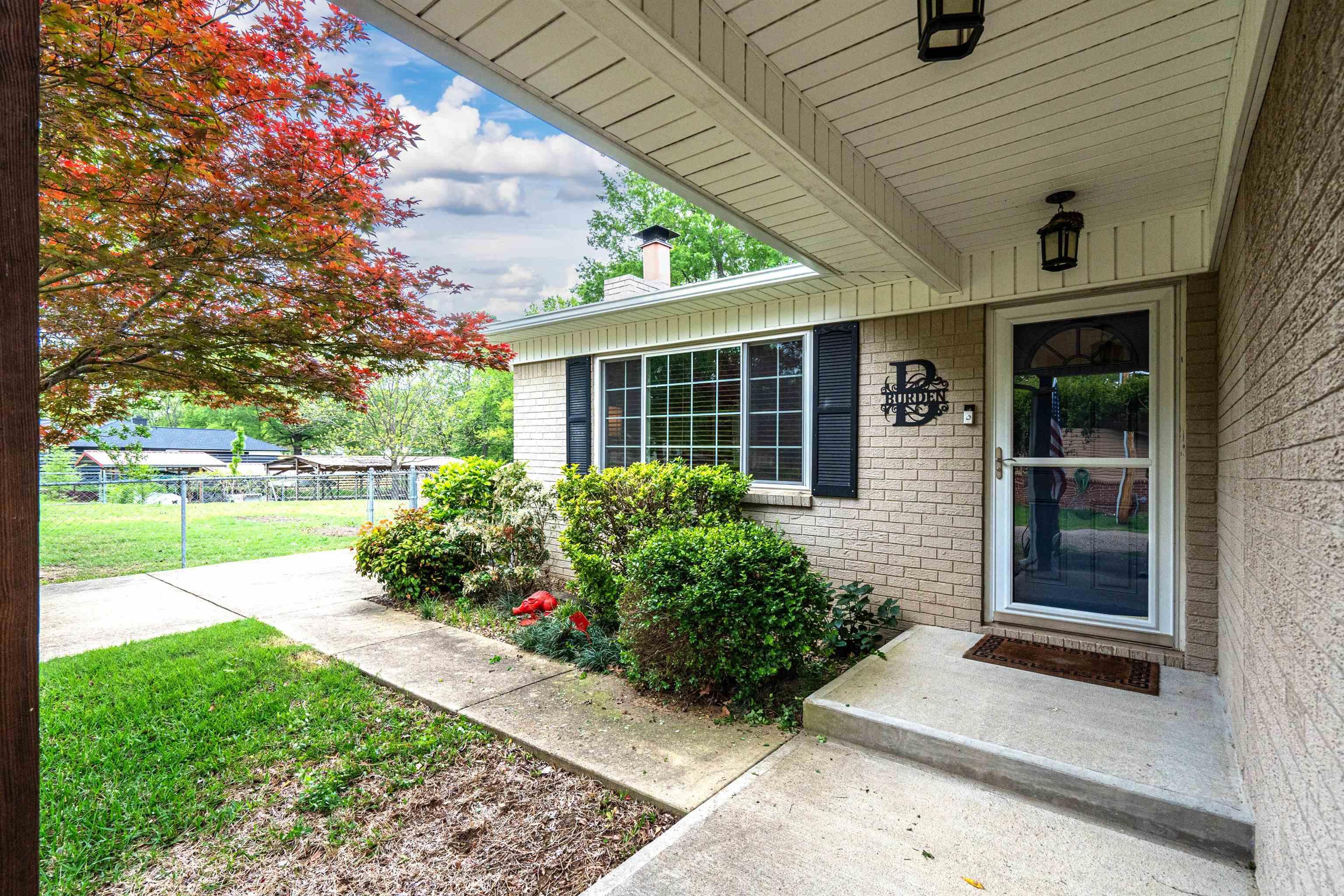 LAKE FOREST - Residential