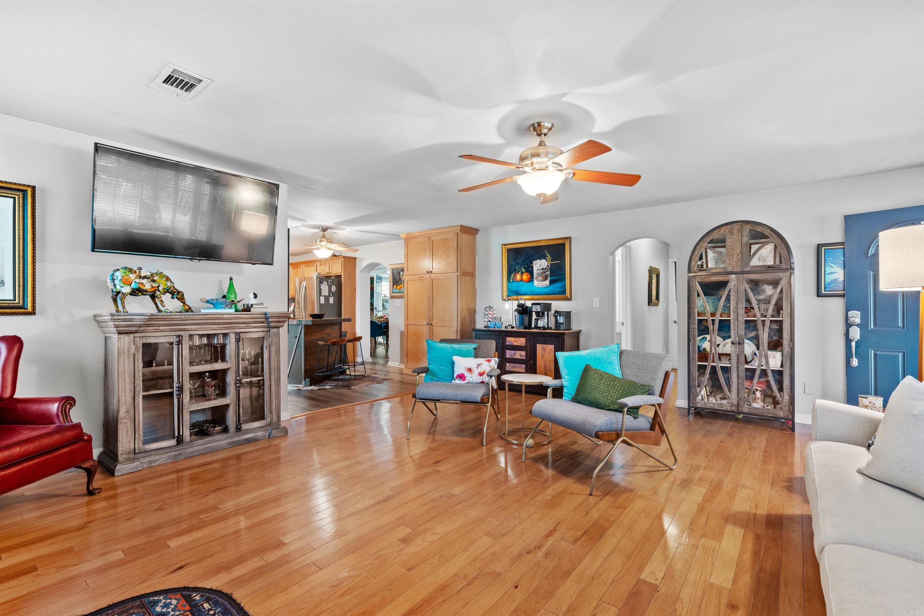 LAKE FOREST - Residential