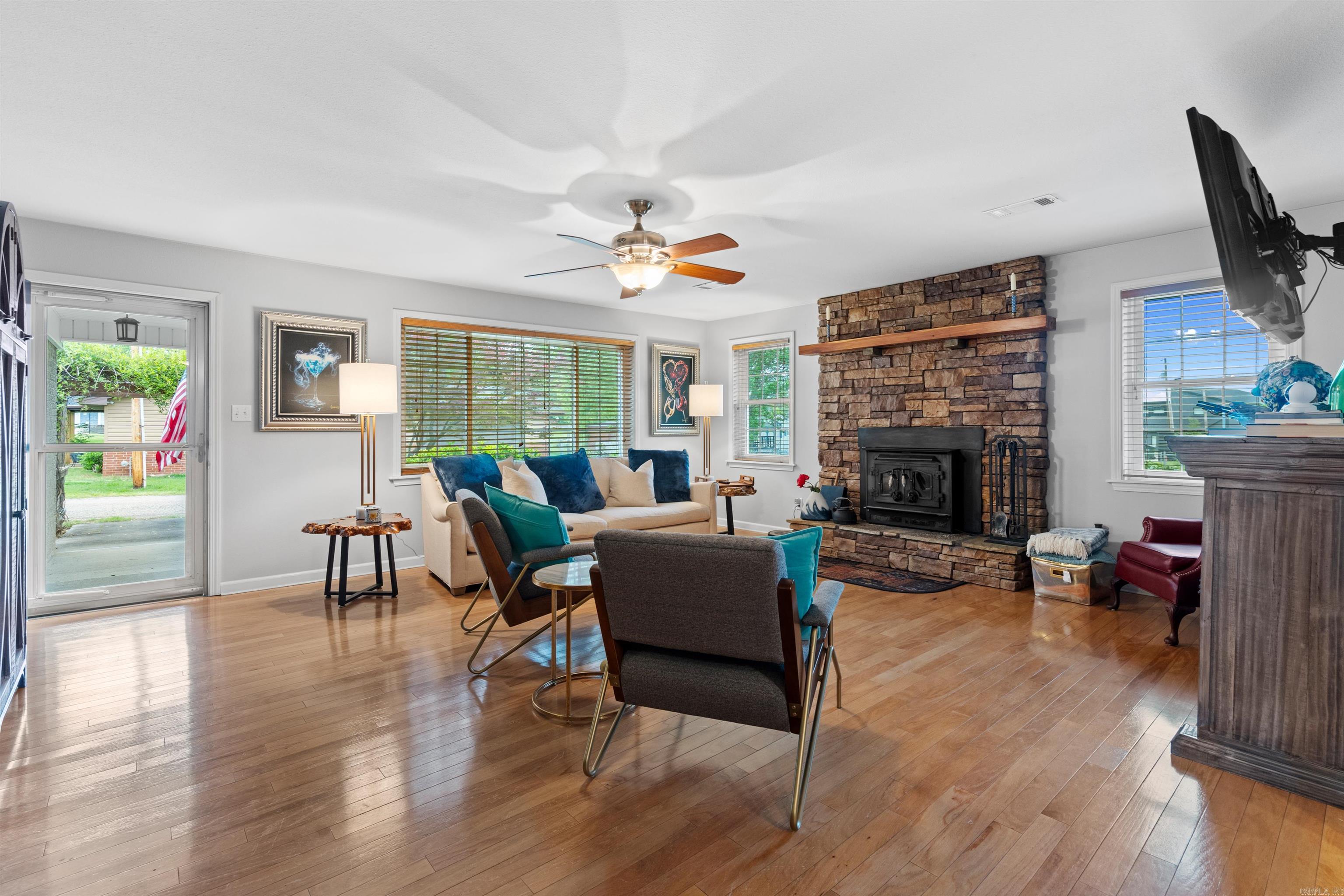 LAKE FOREST - Residential