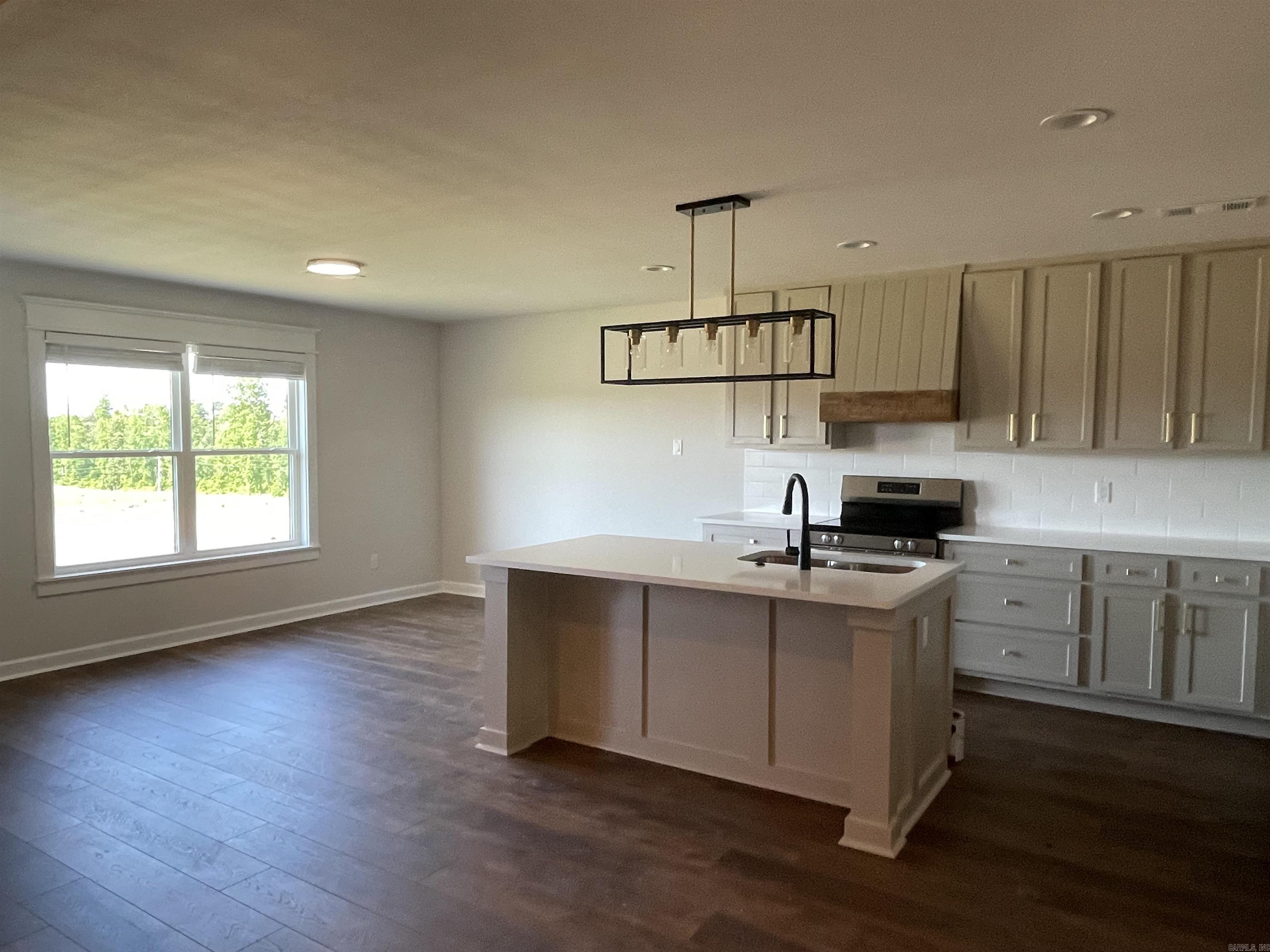 NATALIE'S PLACE - Residential