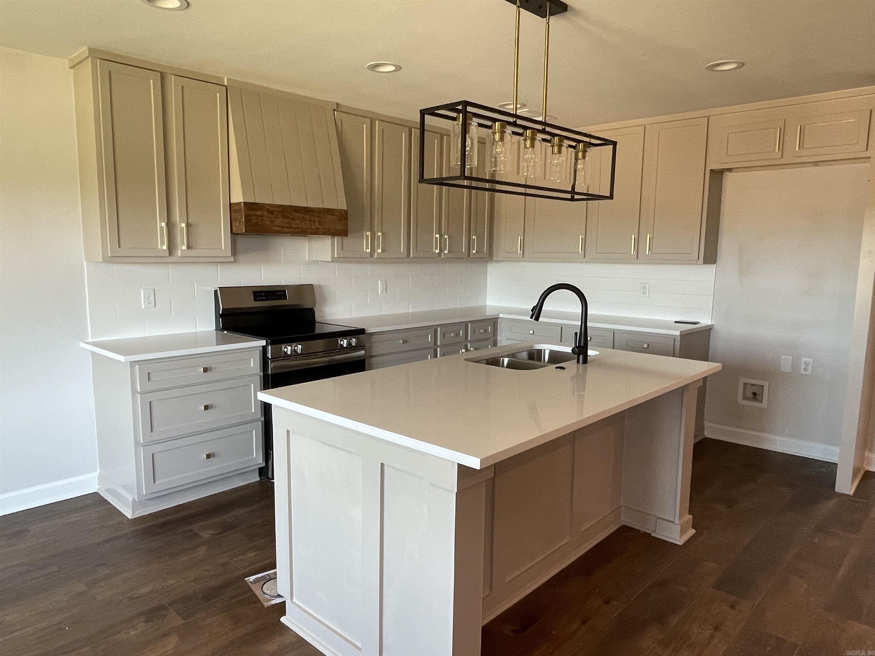 NATALIE'S PLACE - Residential