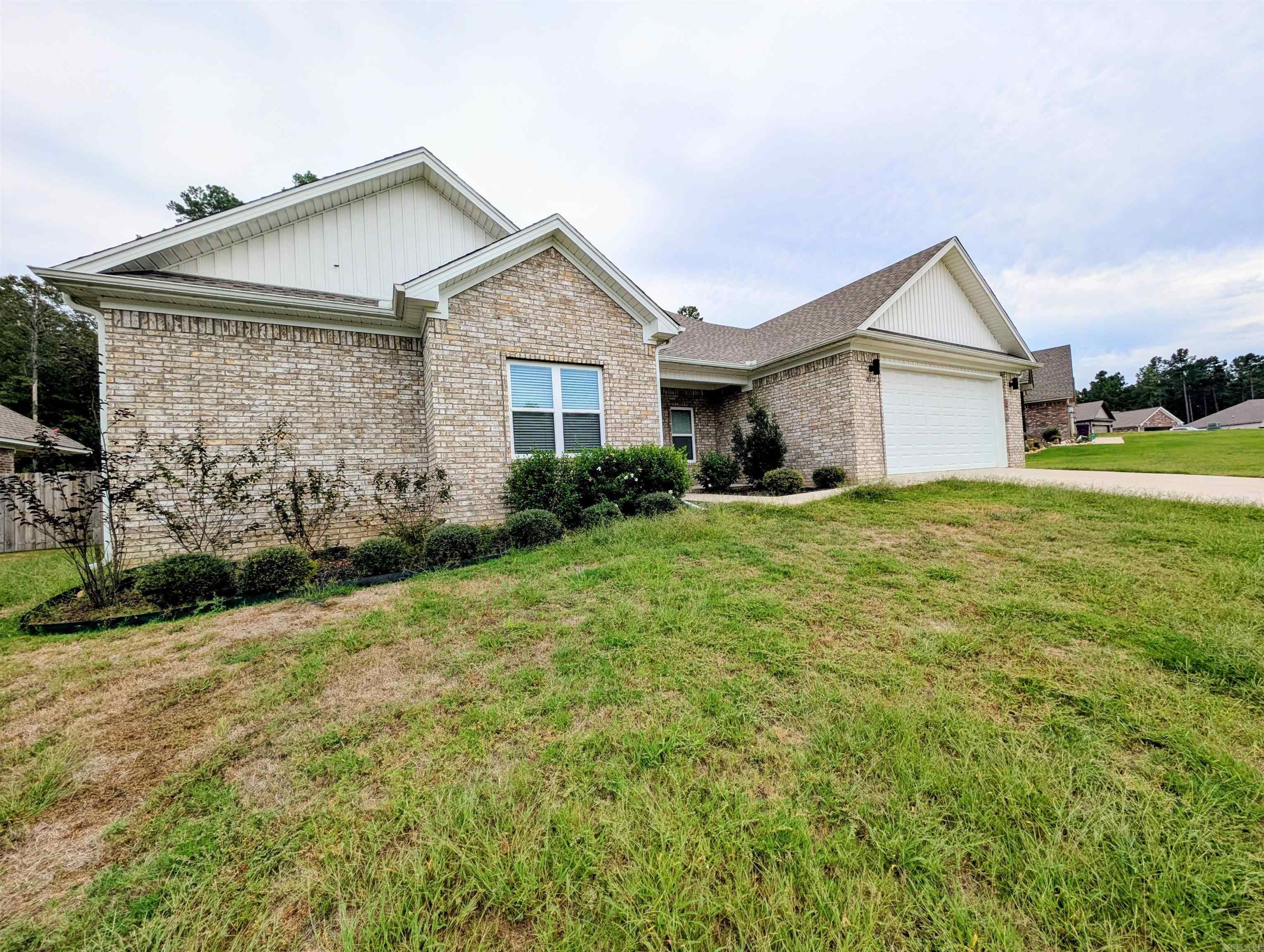 THE PINES AT PARKWAY TRAILS - Residential