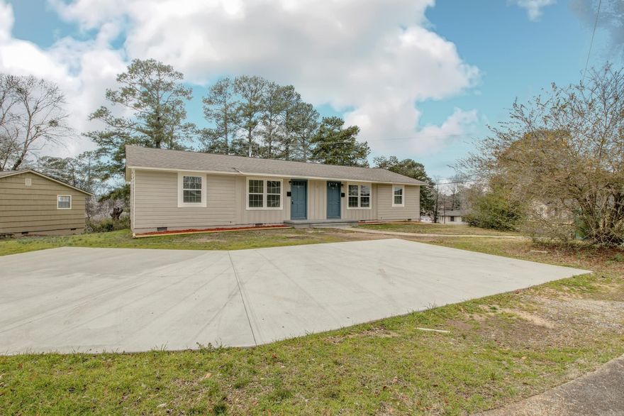Must see rental! The renovations on this property are wonderful. Has new flooring, paint, granite counter tops, new stove, dishwasher, bathroom remodel. They are move in ready. These will probably go fast so call today. Unit A & B available! P.S.: Each unit has washer and dryer hook ups.