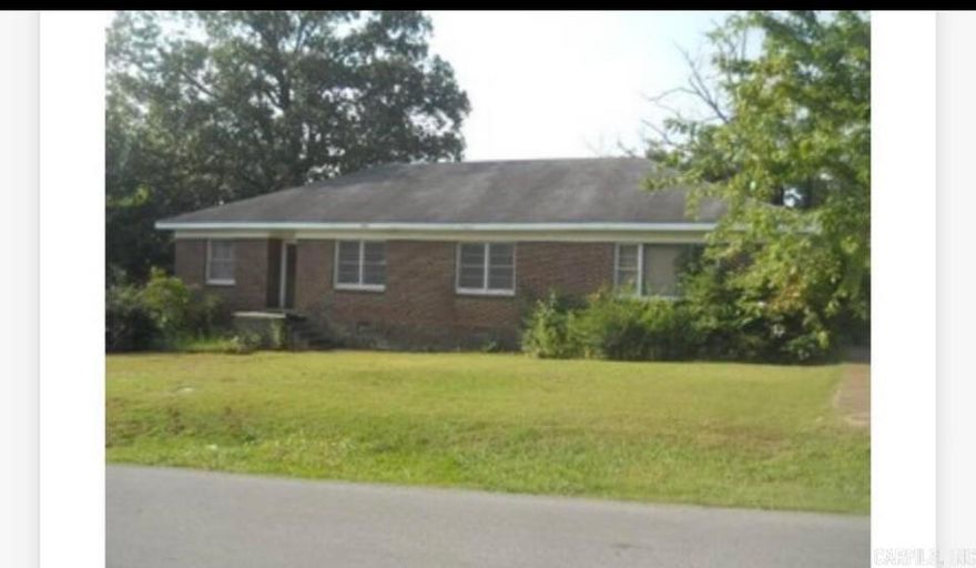 Investment Opportunity in the Heart of Town! This fully-occupied duplex sits in a prime, in-town location and offers two spacious 2-bed, 1-bath units with great square footage. Both sides are 100% full with steady rental history, making it an easy addition to any portfolio. The property is well-maintained overall, and with some thoughtful updates, there is solid potential to increase rents and boost long-term returns. Whether you're a seasoned investor or just starting out, this duplex checks all the boxes: location, space, and upside. Don't miss this chance to secure an income-producing property with room to grow! *agent's spouse LLC owns*