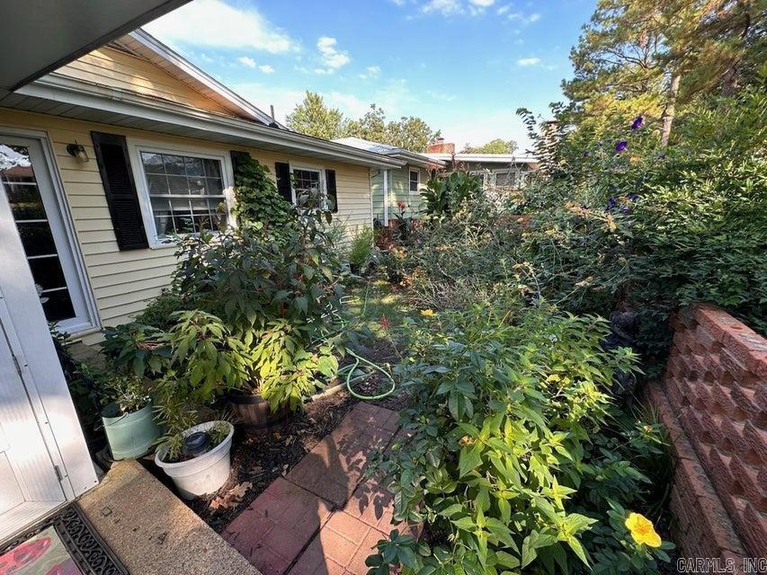 PIONEER VILLAGE MANOR - Residential