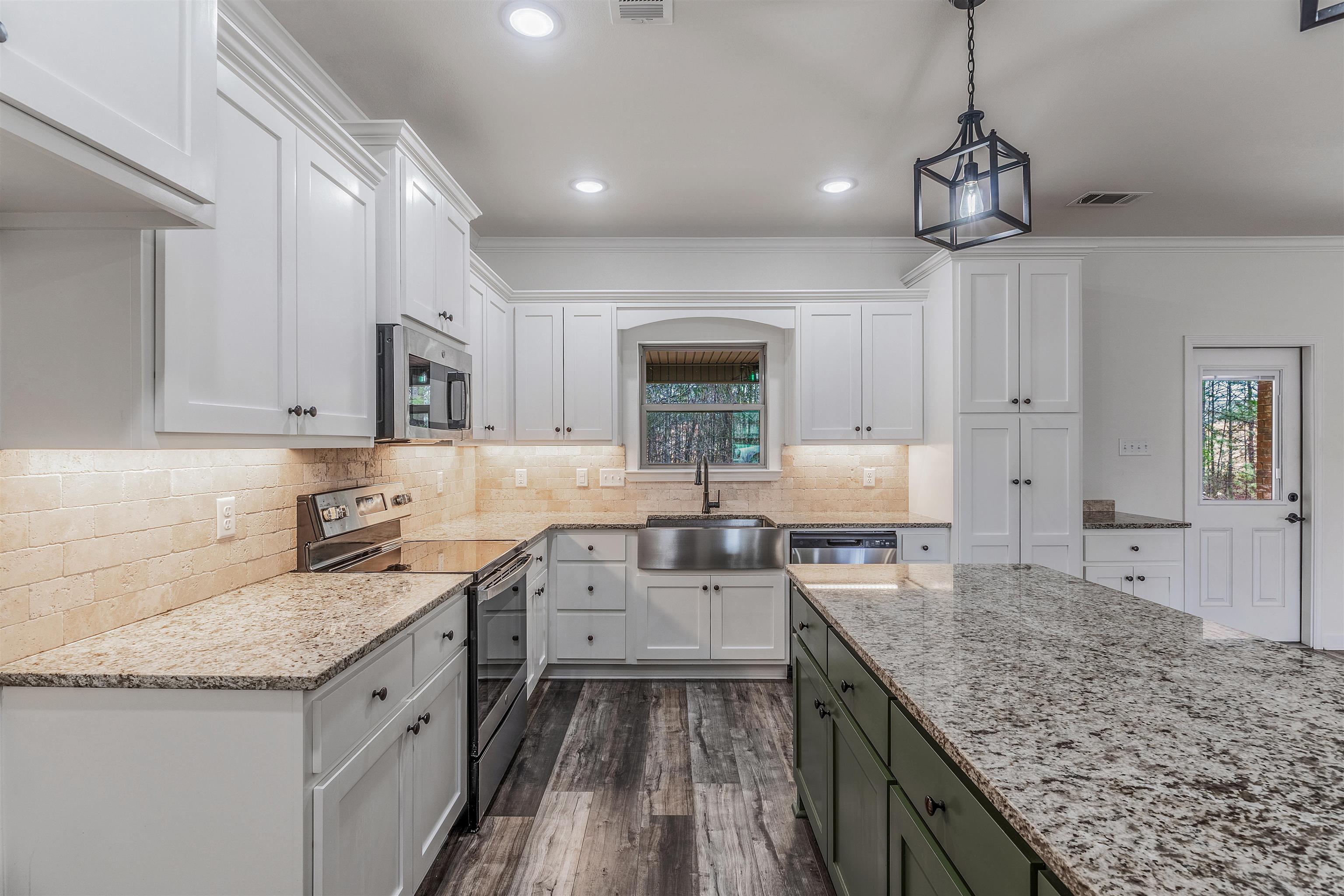 HERITAGE MEADOWS - Residential