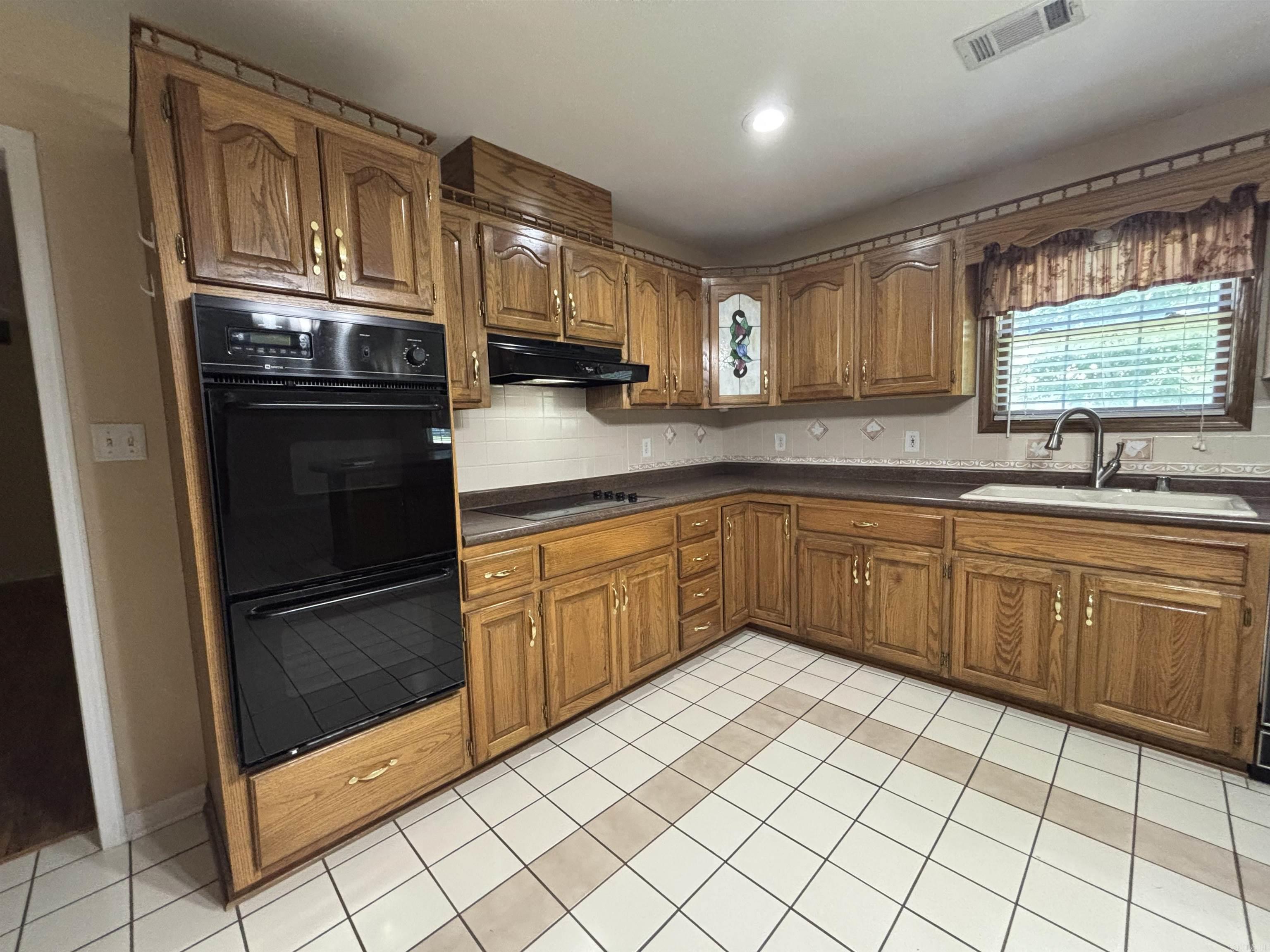 NORTH RIDGE ESTATES - Residential