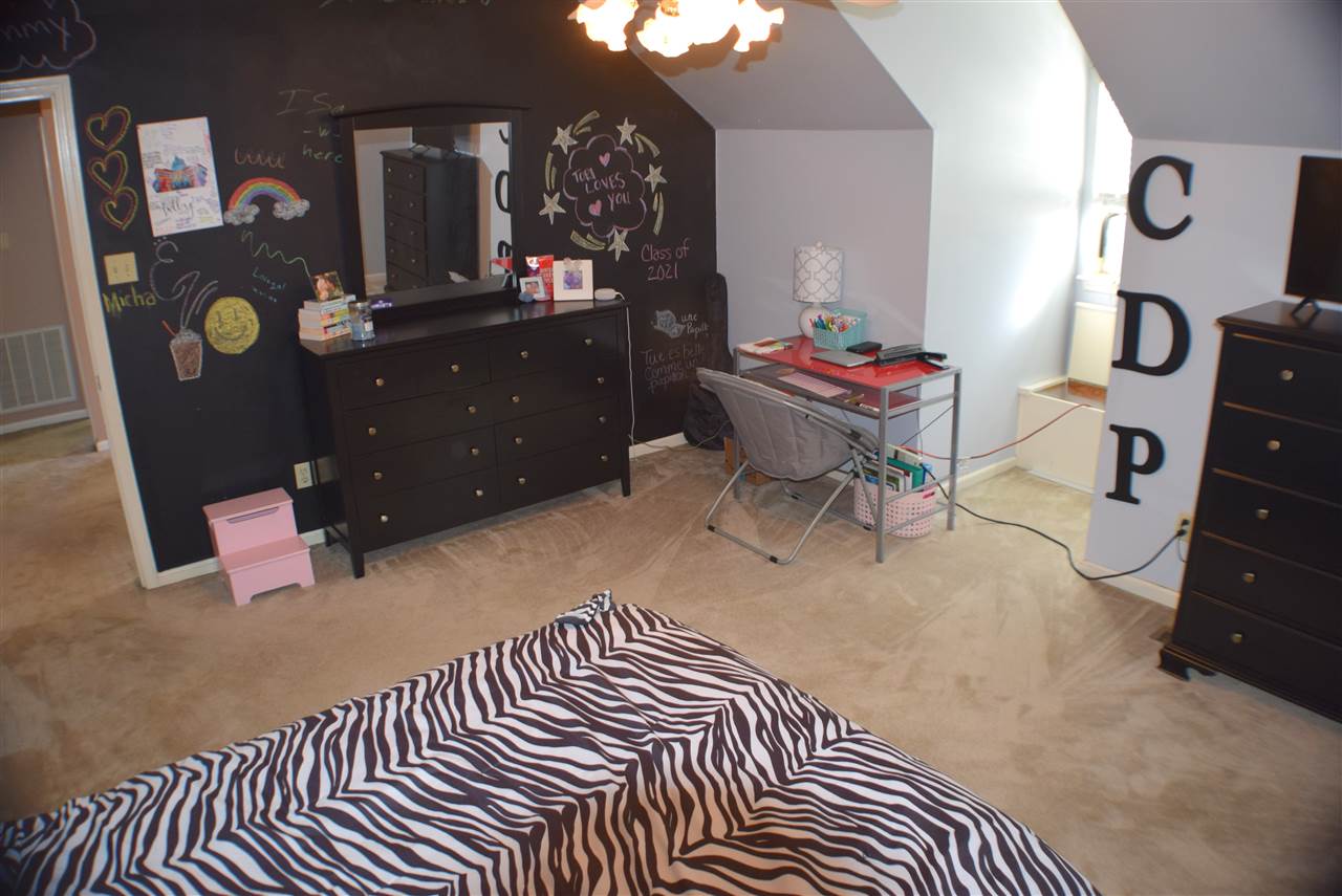 EAST MEADOW - Residential