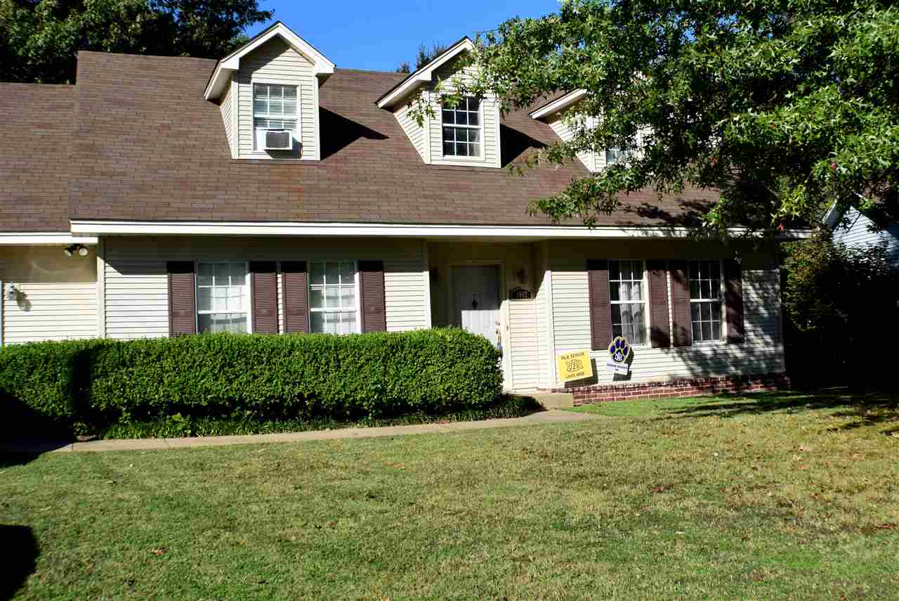 EAST MEADOW - Residential