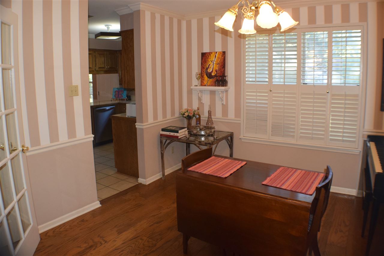 EAST MEADOW - Residential