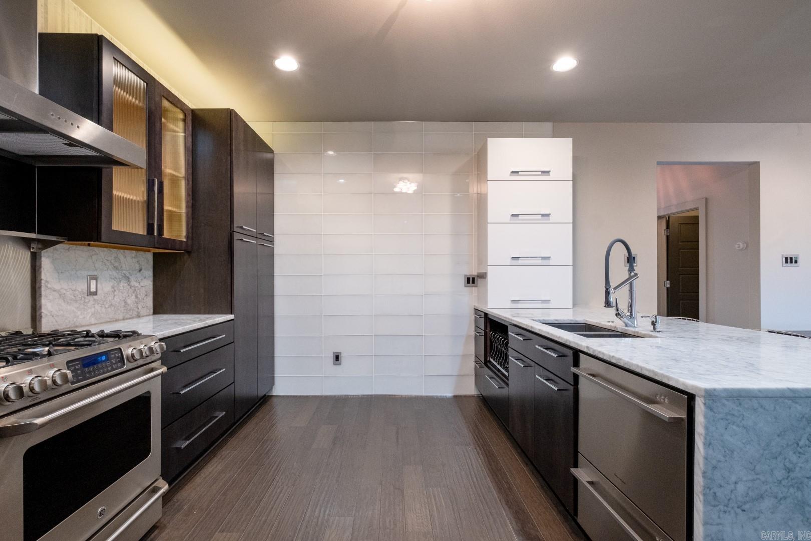 THE GARDEN AT VALLEY FALLS - Residential