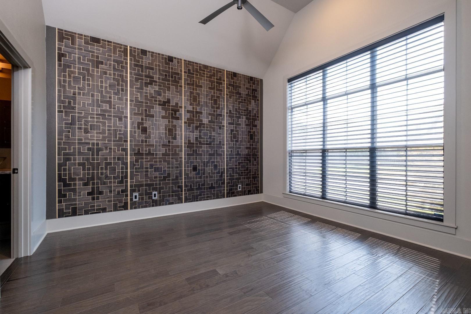 THE GARDEN AT VALLEY FALLS - Residential