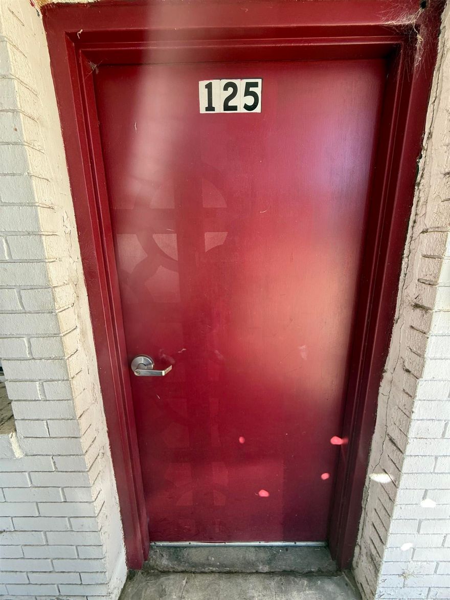 Special Offer: Ste 125 ONE MONTH FREE with 12-Month Lease Agreement! Choose from a variety of suite sizes, from move-in ready private offices ideal for a Law Office or single Real Estate Broker, to larger open-concept spaces suitable for an entire firm. The building is meticulously maintained, offering a sophisticated and secure atmosphere essential for meeting high-profile clients in fields like Law and Finance.  Specific suites are equipped (or can be easily adapted) with the necessary plumbing, dedicated electrical capacity, and superior lighting ideal for Beauty Suites and specialized service providers. Ample, well-lit parking for both tenants and clients.