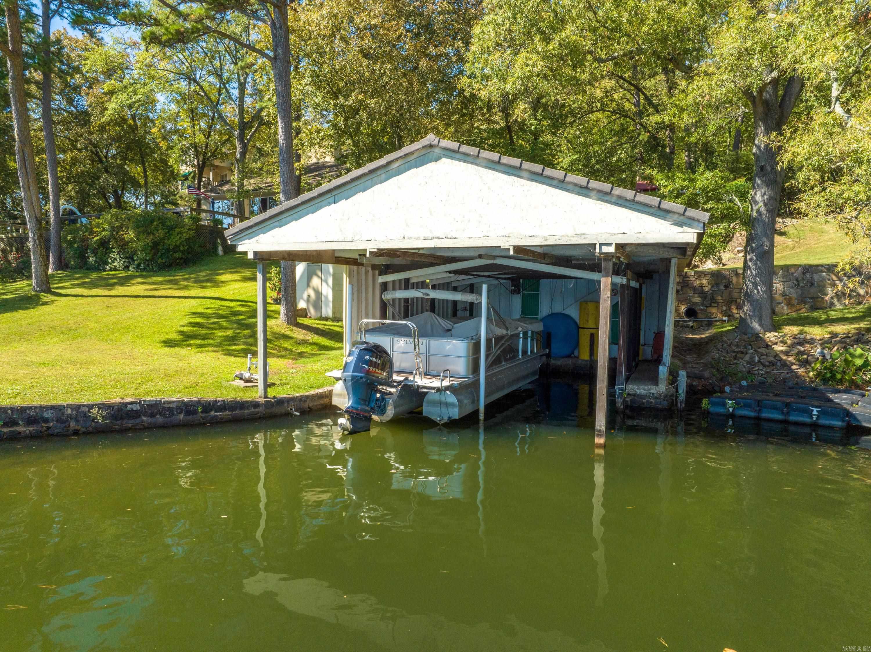 Quinns Lake Park - Residential