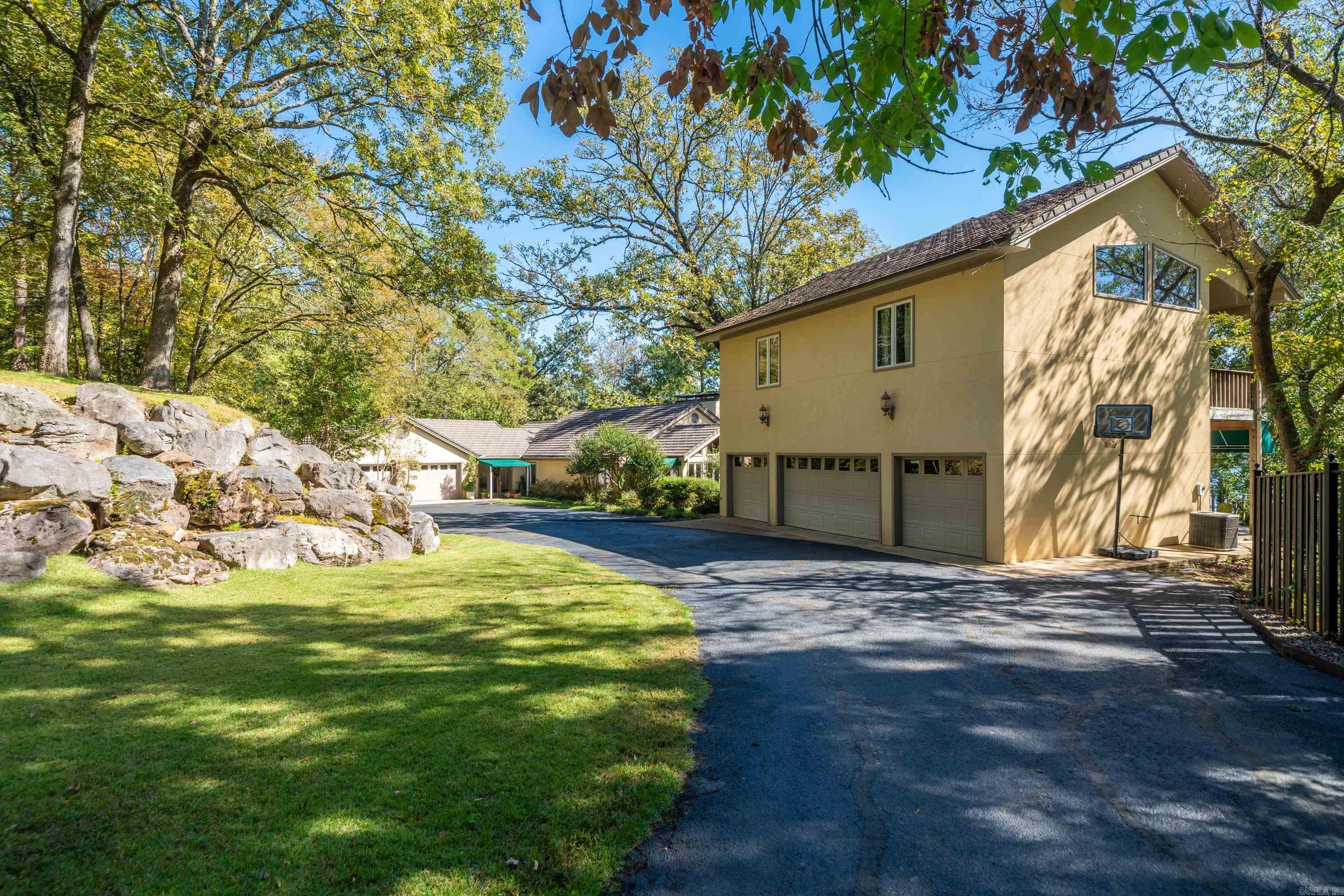 Quinns Lake Park - Residential