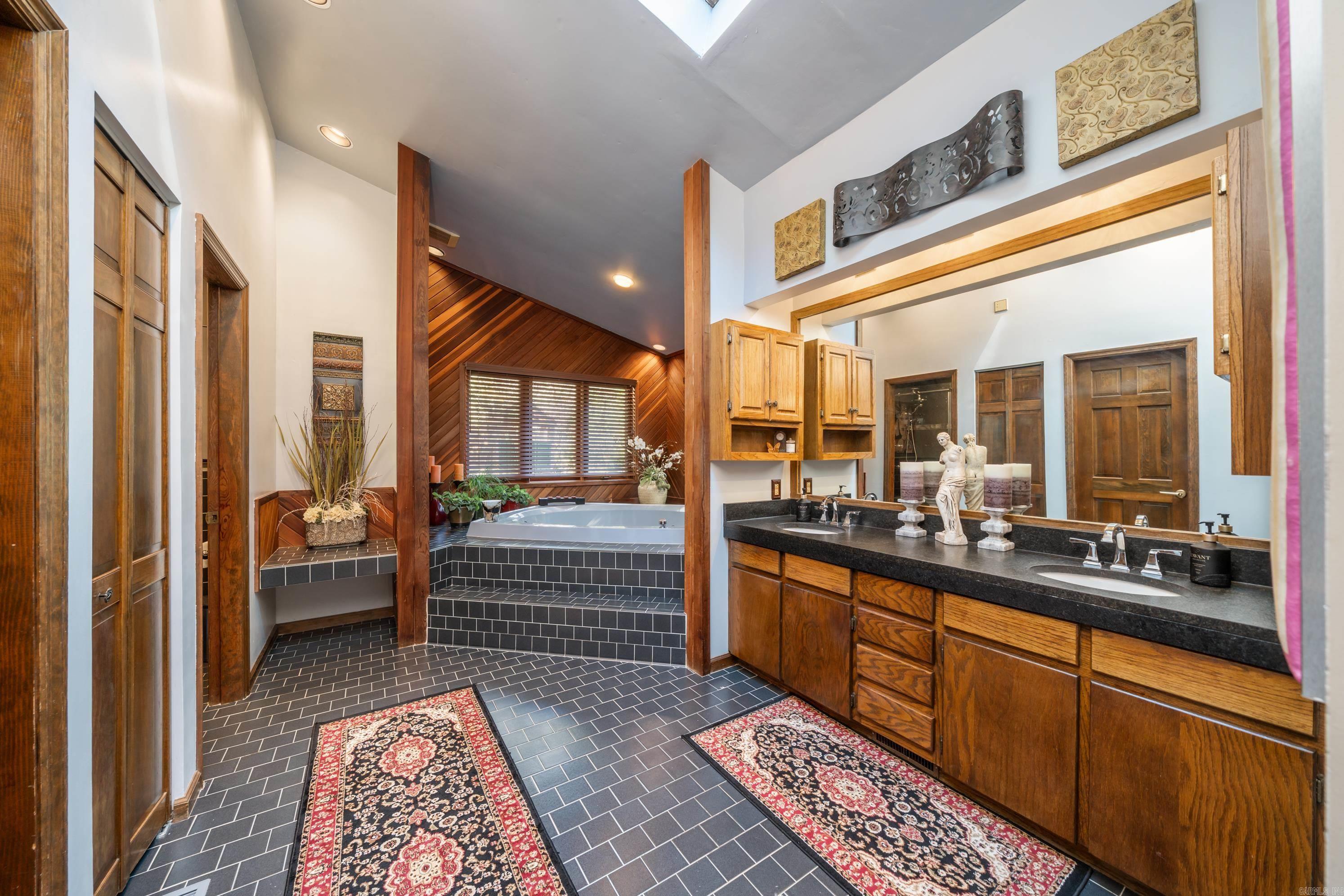 Quinns Lake Park - Residential