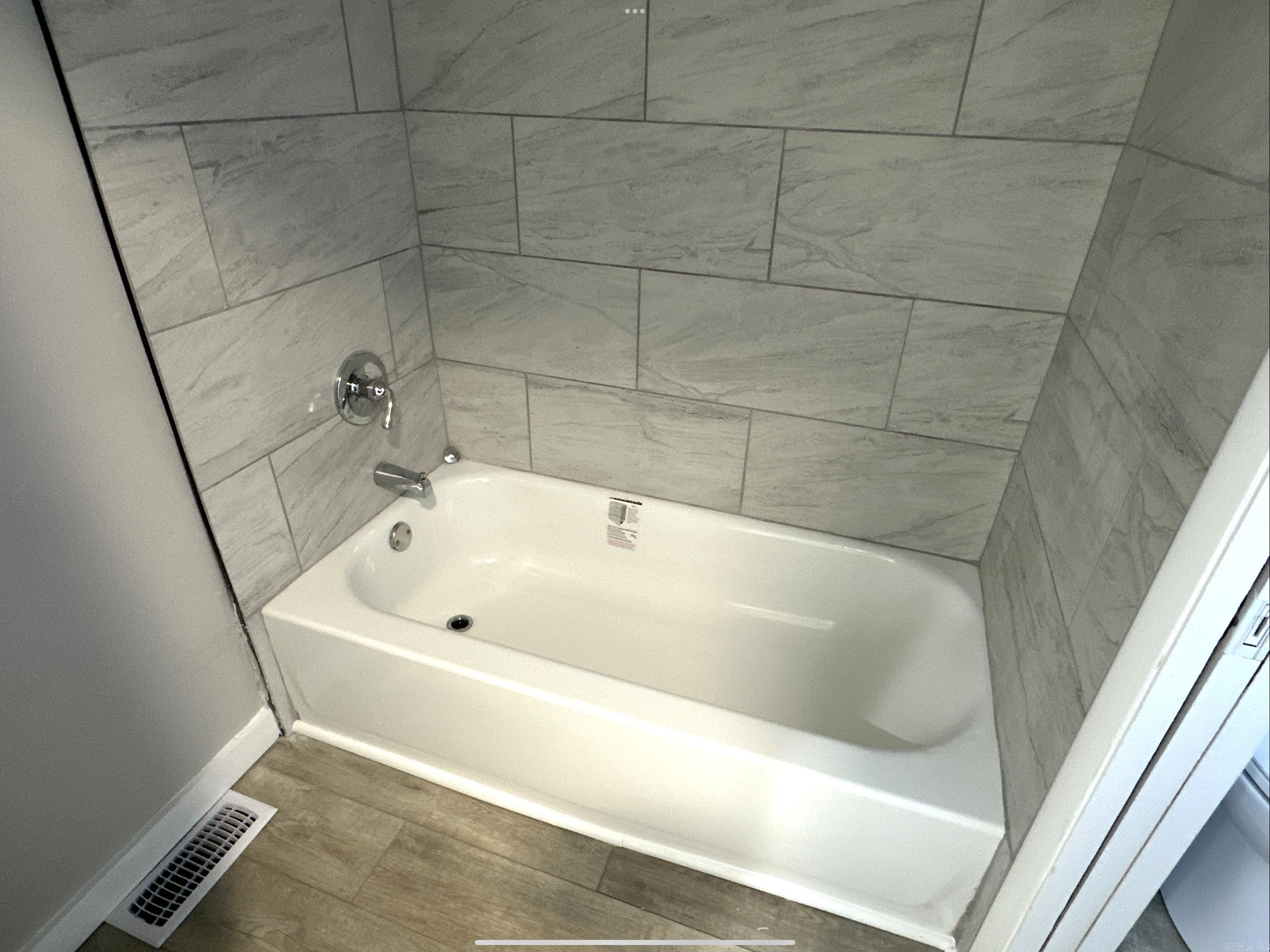 Lakeside Terrace - Residential Lease