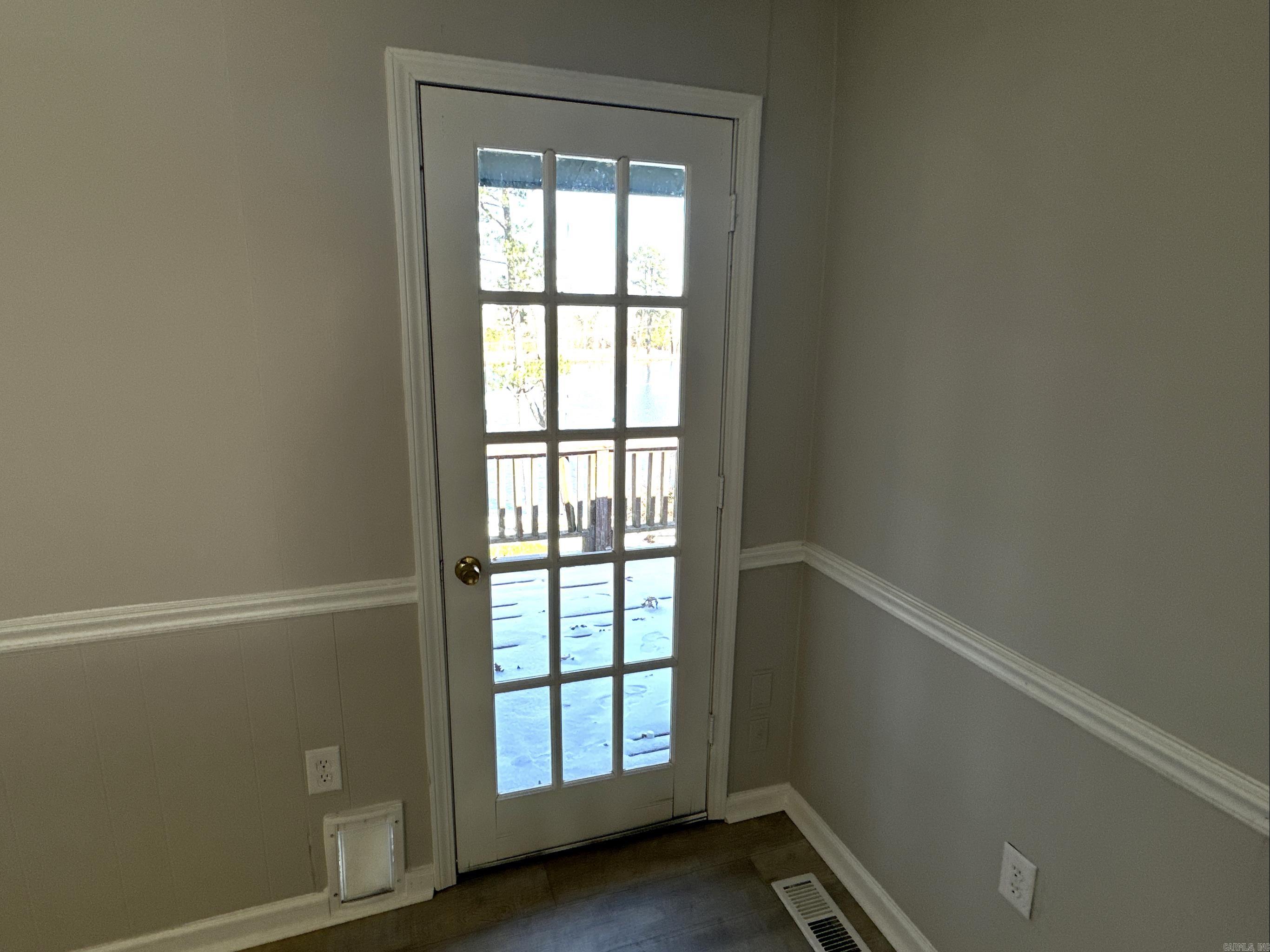 Lakeside Terrace - Residential Lease