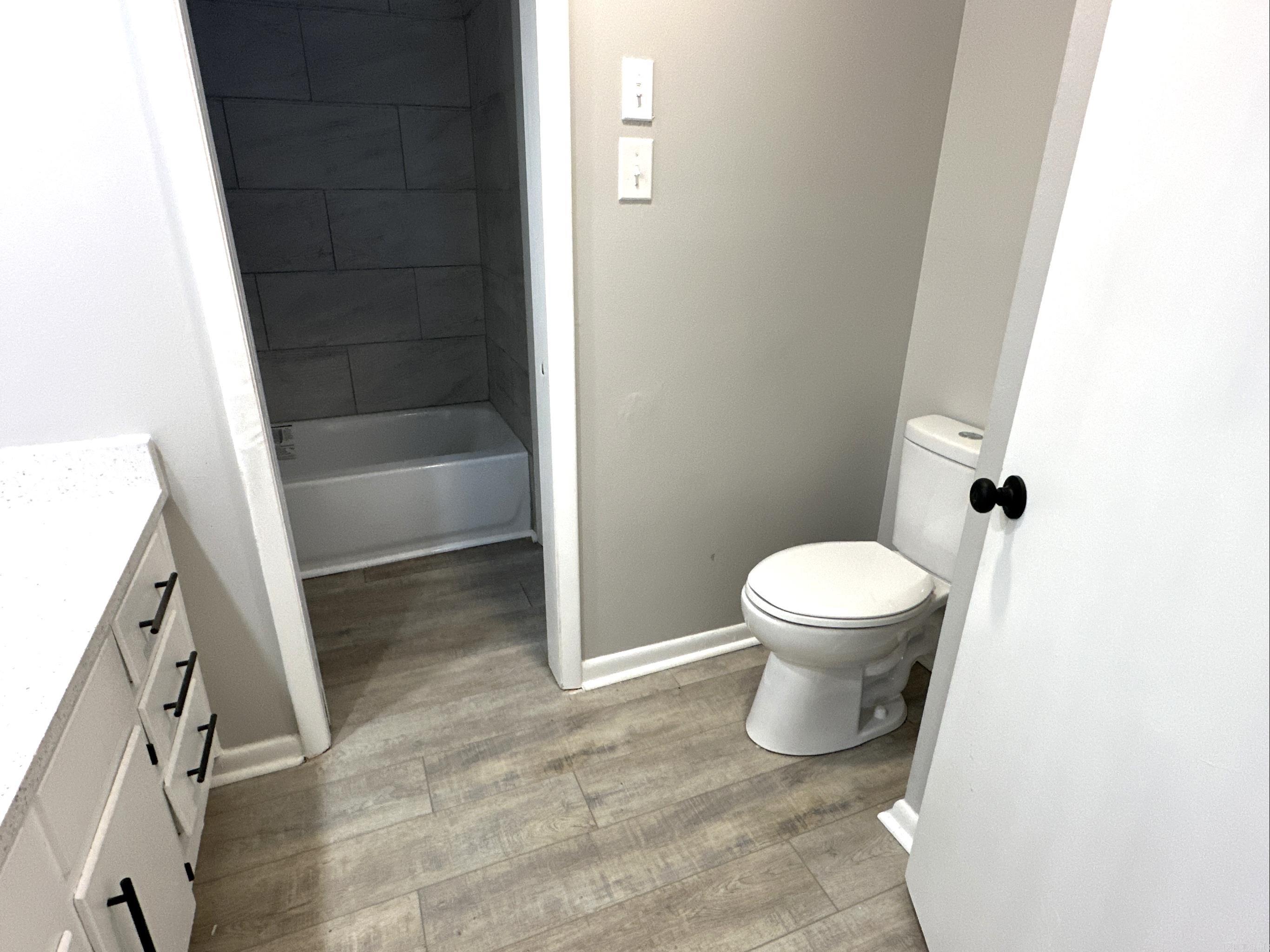 Lakeside Terrace - Residential Lease