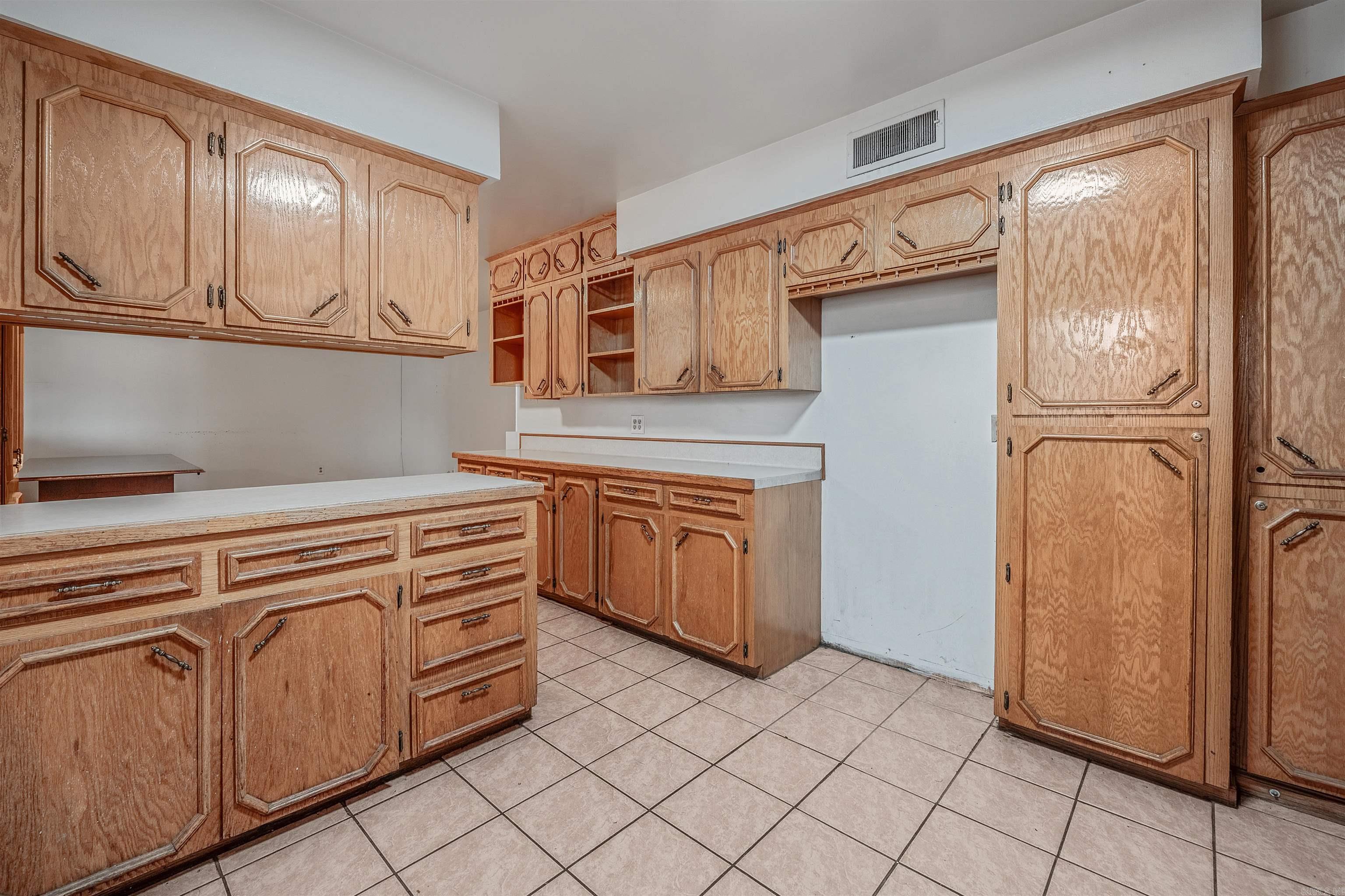 S-L-G - Commercial Sale