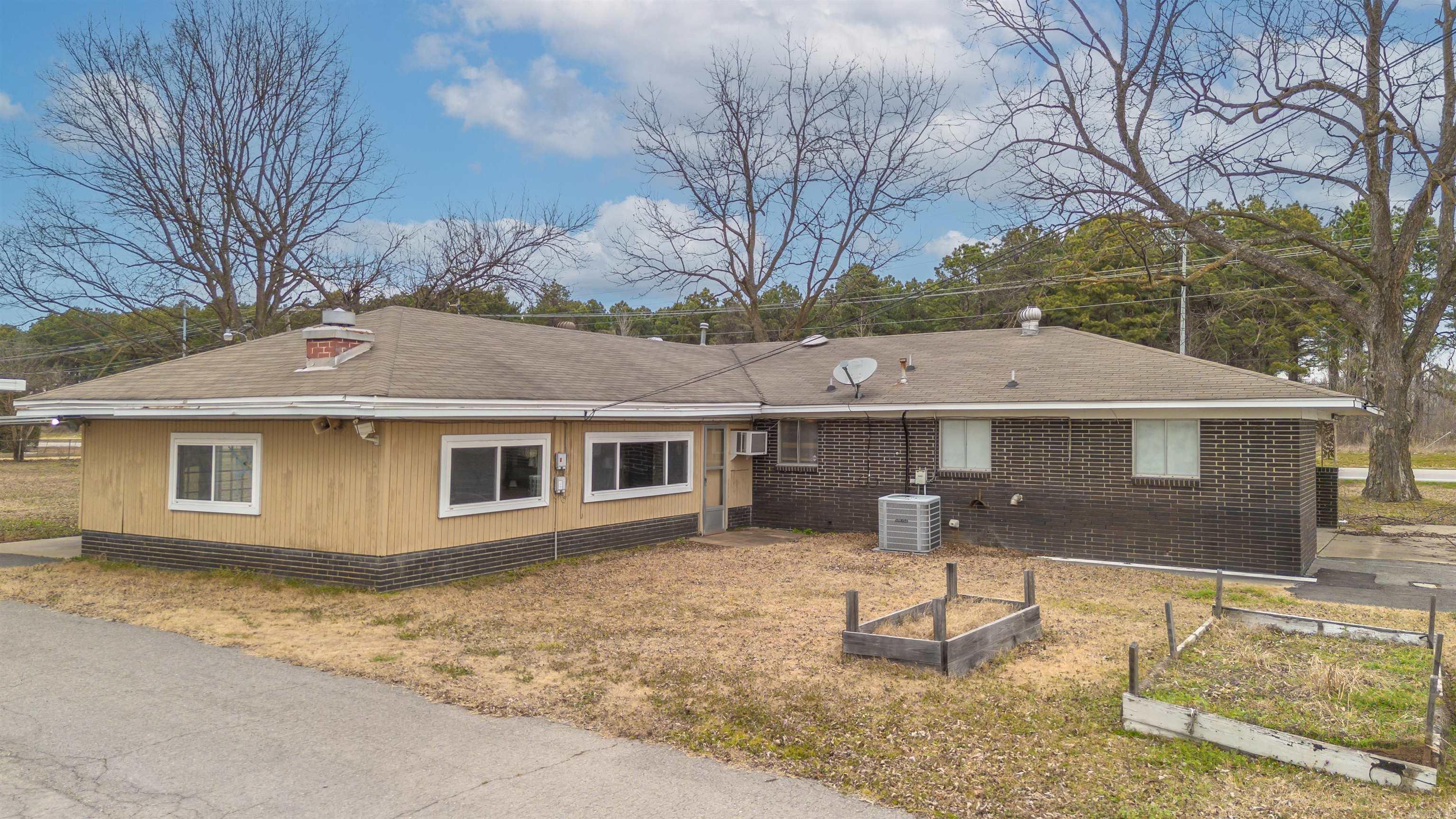 S-L-G - Commercial Sale