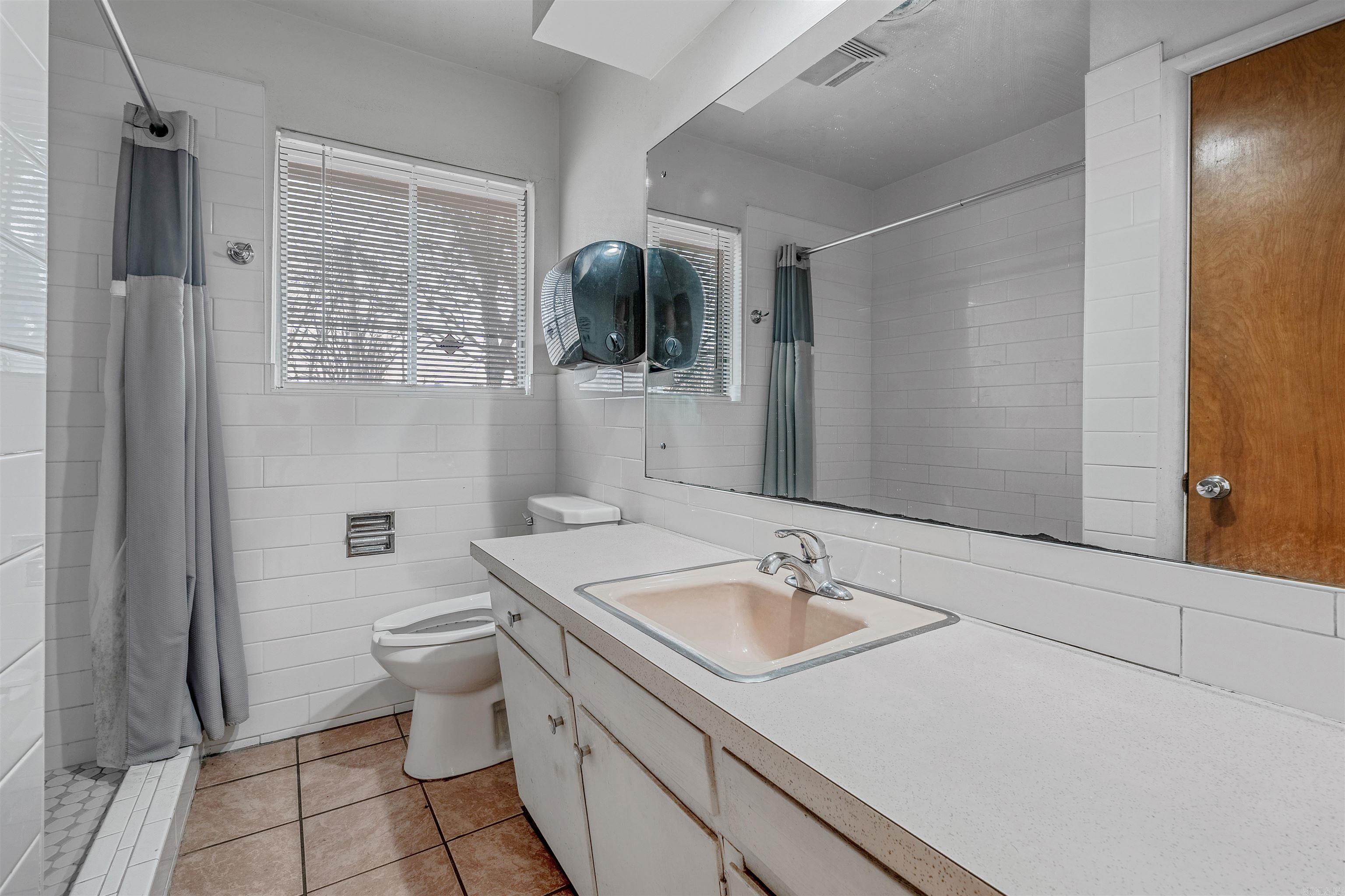 S-L-G - Commercial Sale