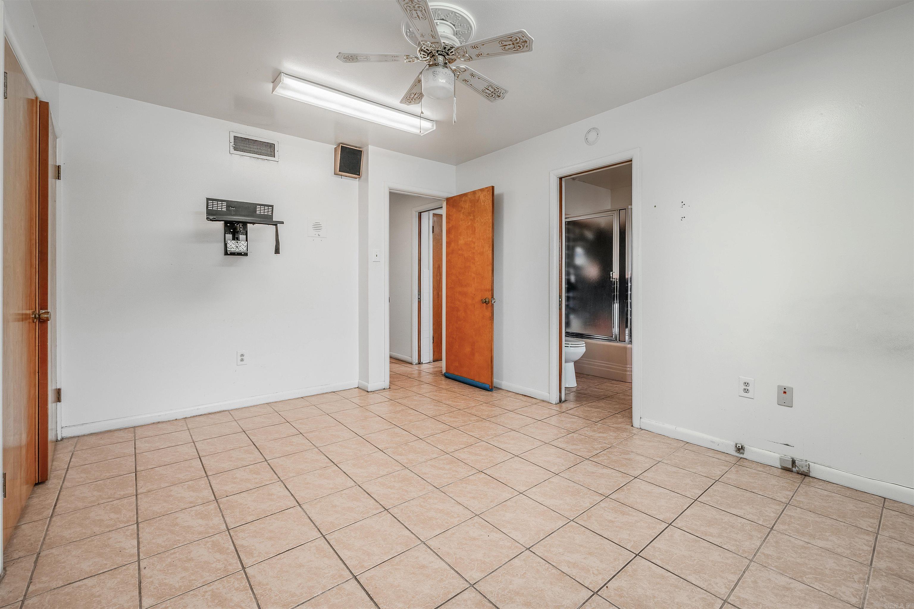 S-L-G - Commercial Sale