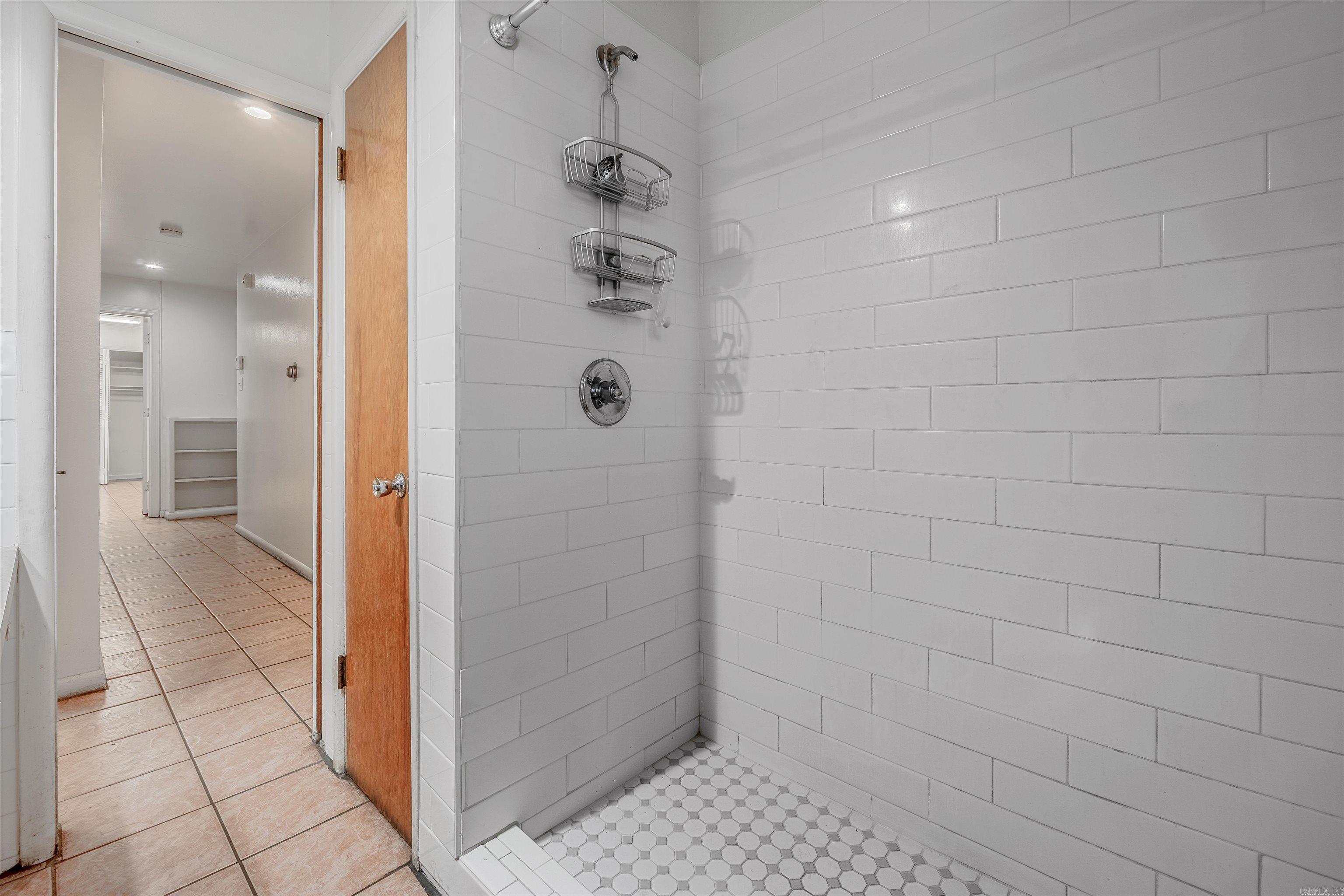 S-L-G - Commercial Sale