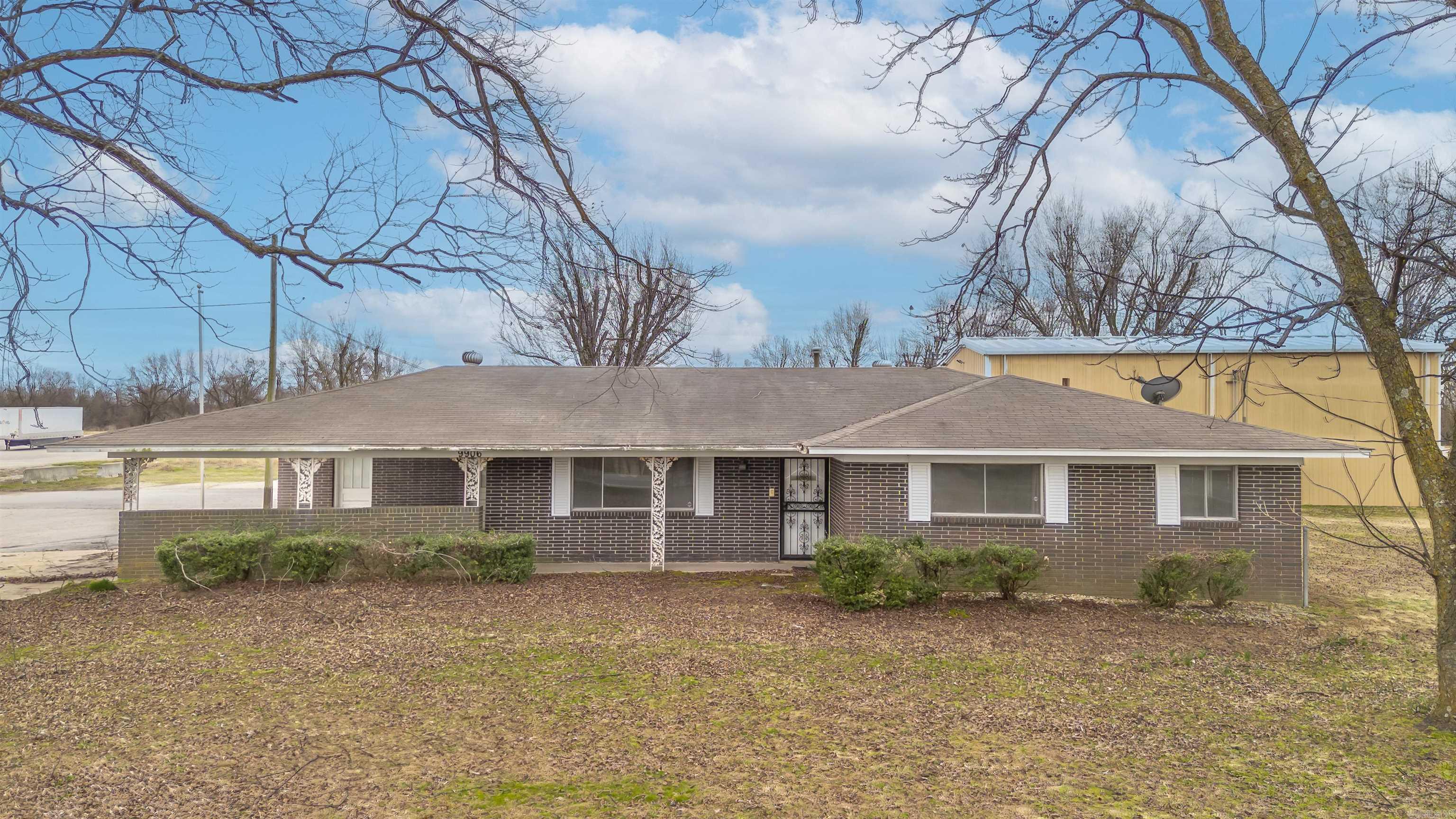 S-L-G - Commercial Sale