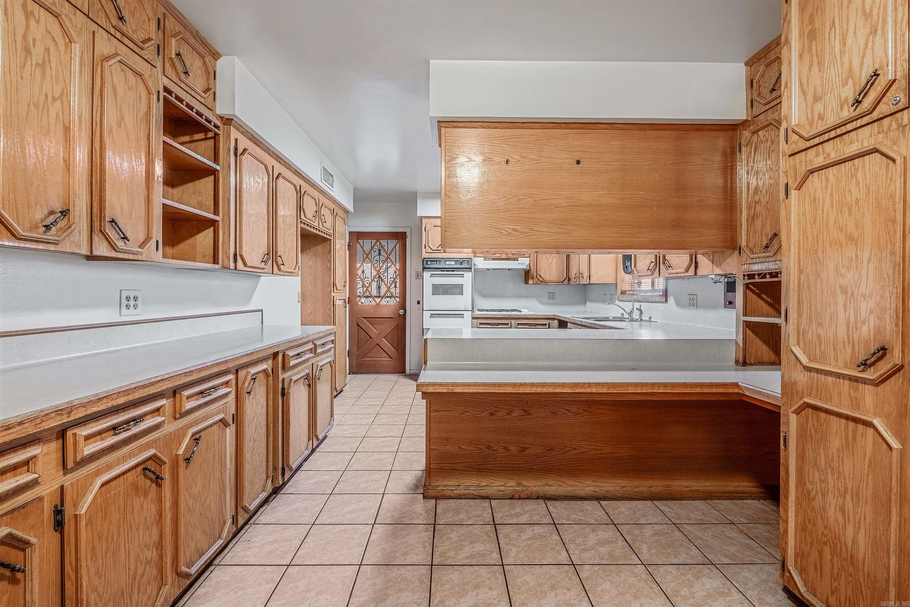 S-L-G - Commercial Sale