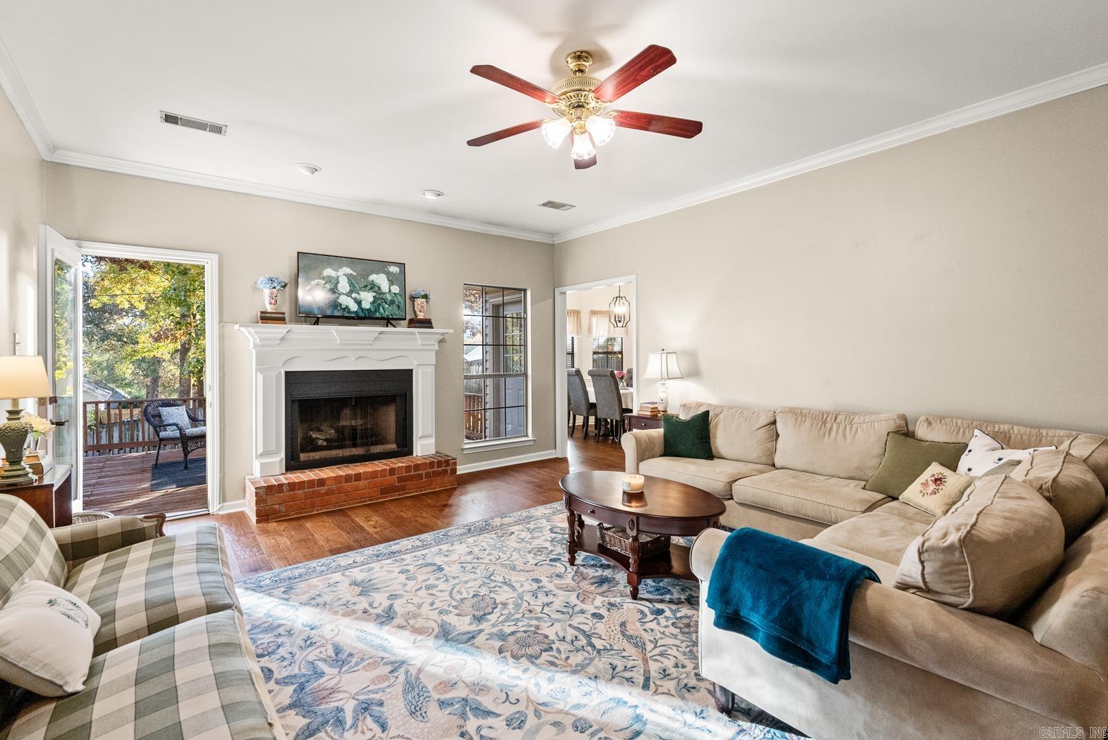 WESTBURY - Residential