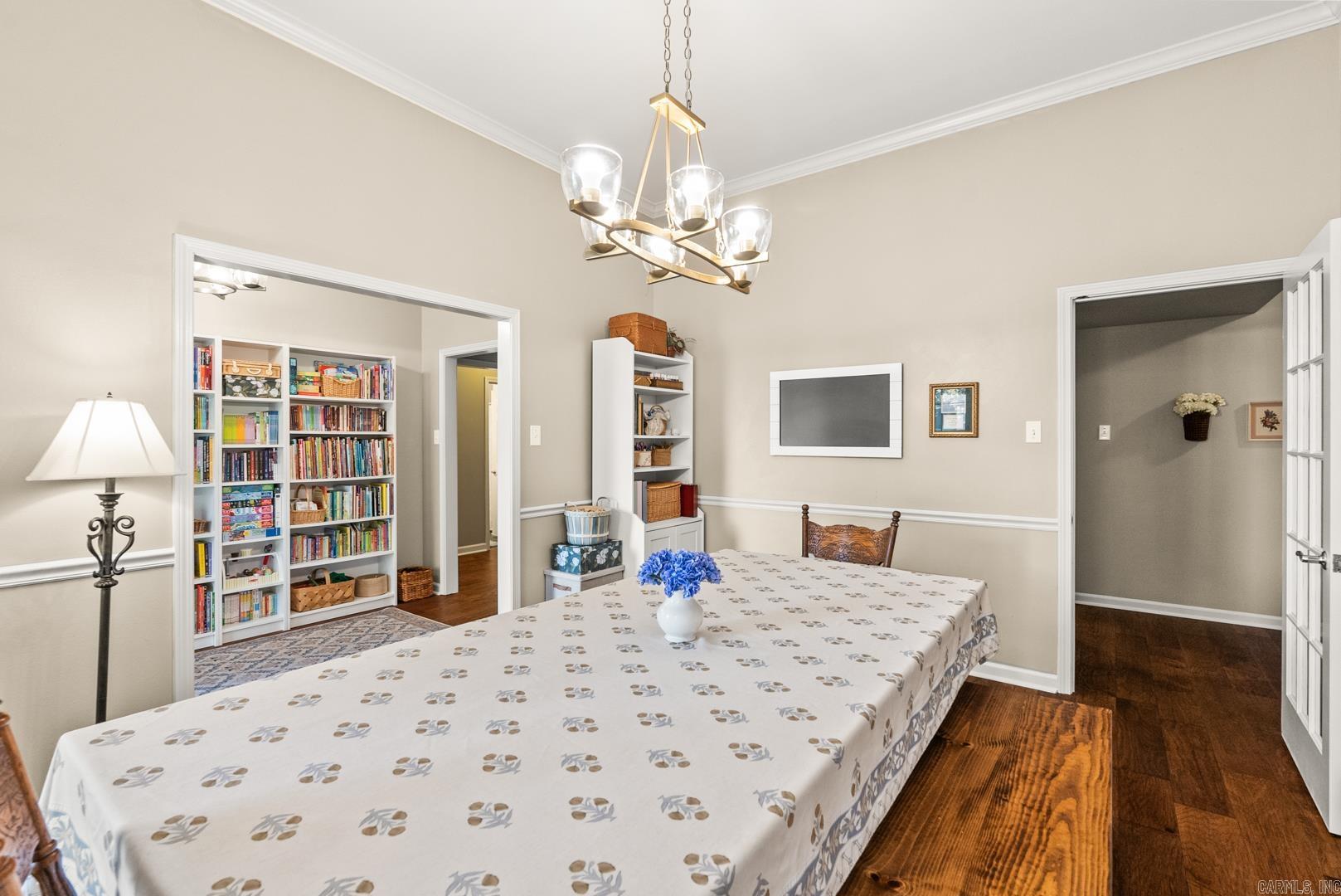 WESTBURY - Residential