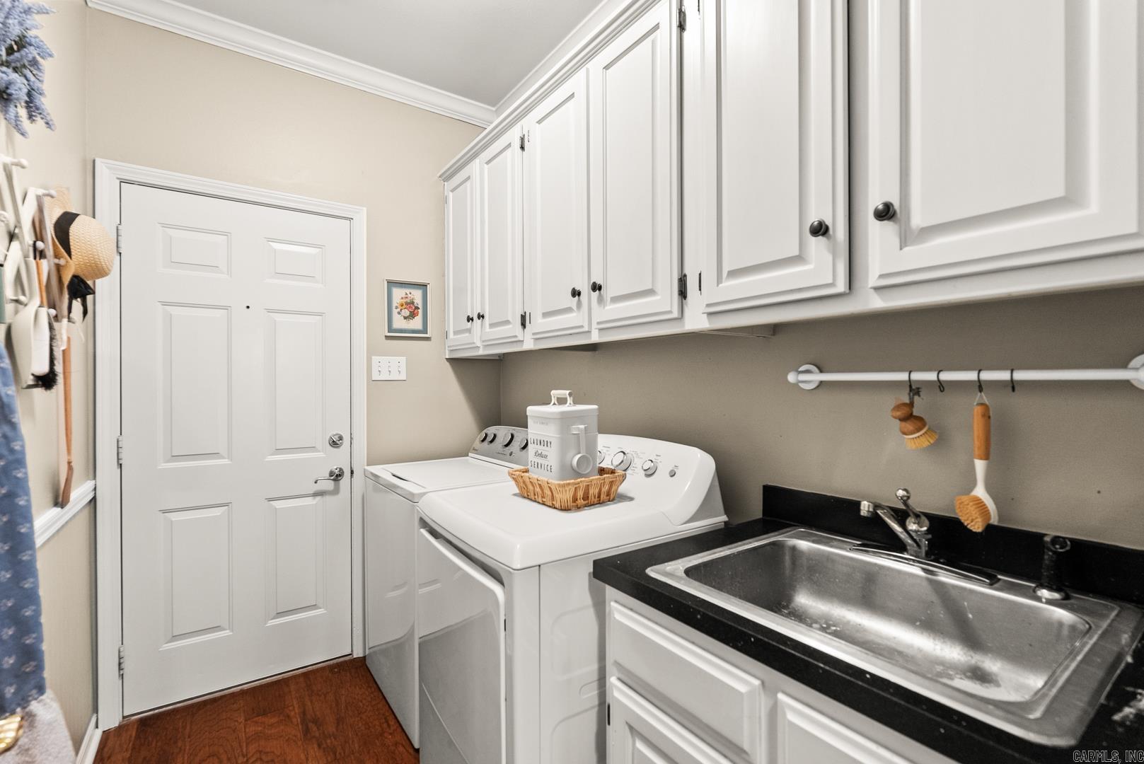 WESTBURY - Residential