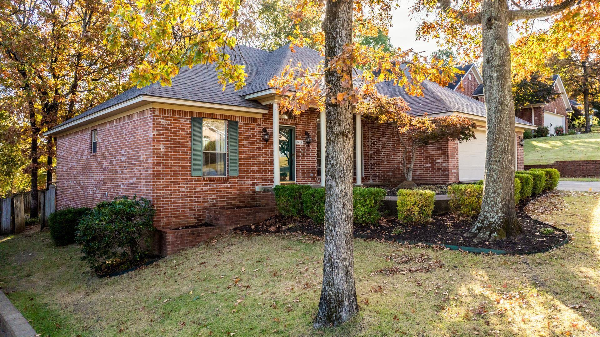 WESTBURY - Residential