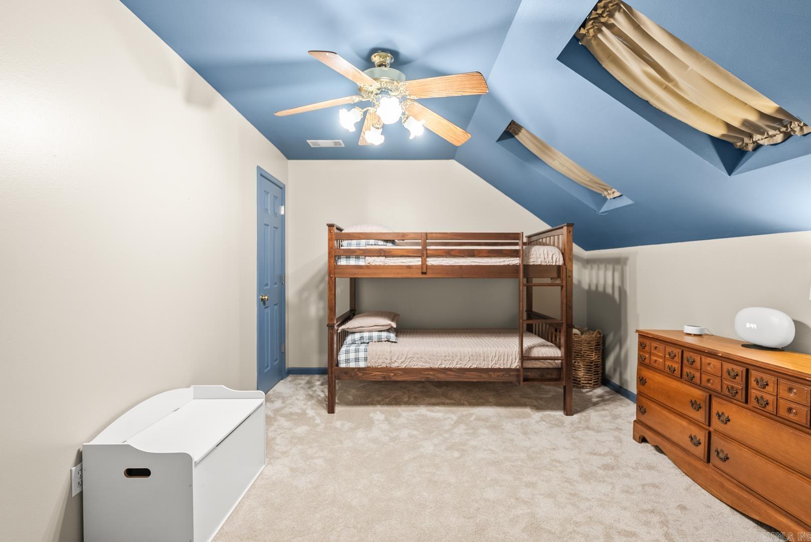 WESTBURY - Residential