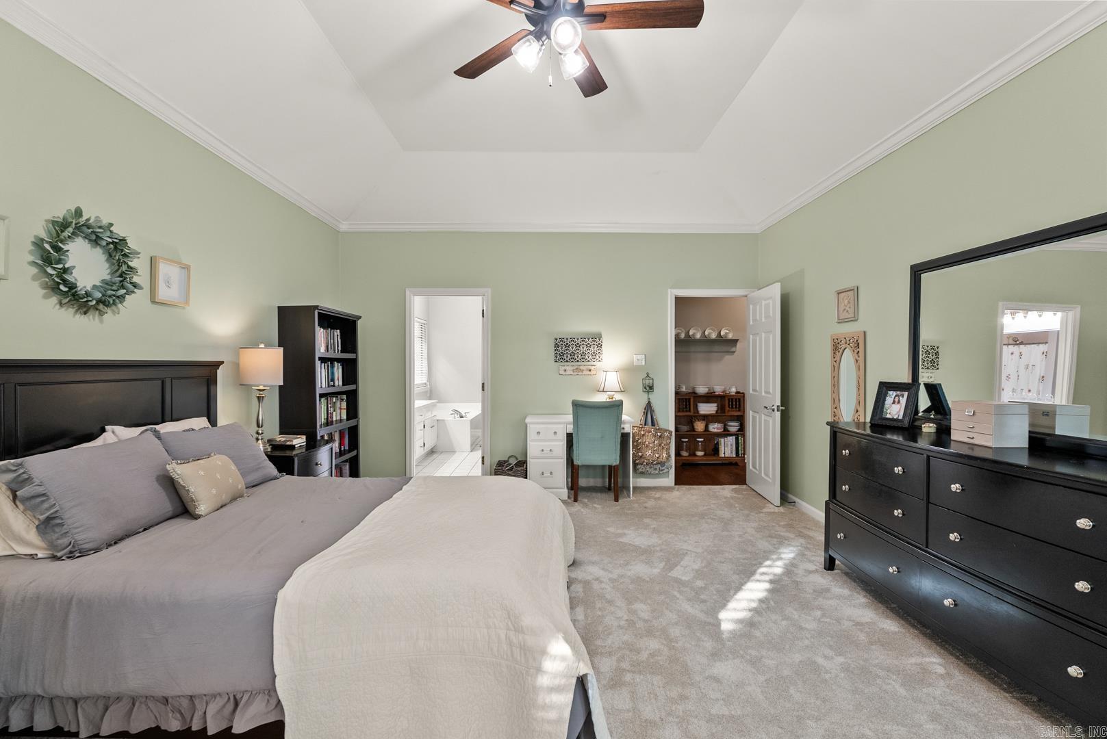 WESTBURY - Residential