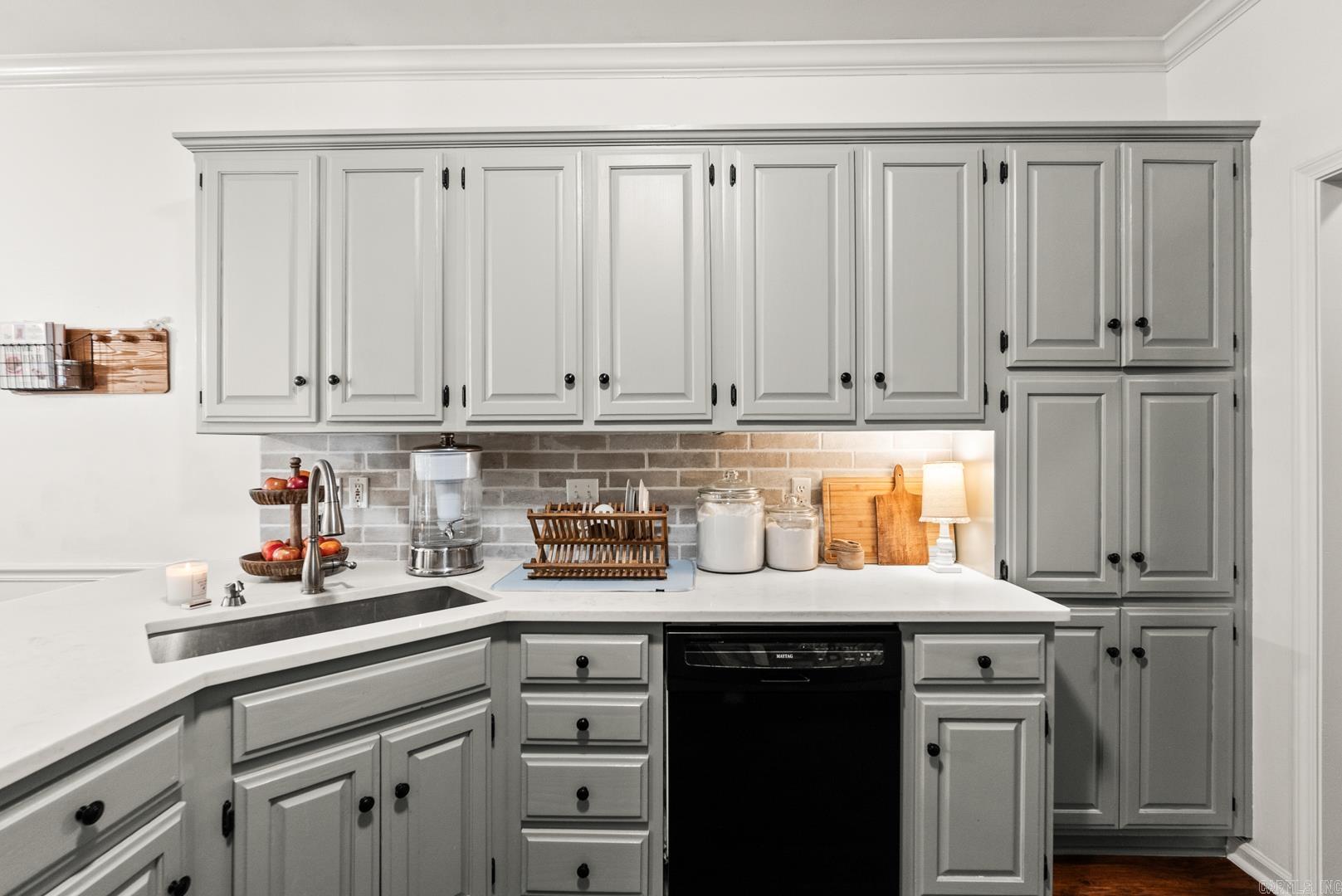 WESTBURY - Residential