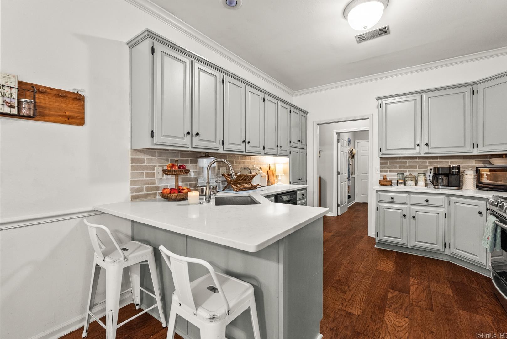 WESTBURY - Residential