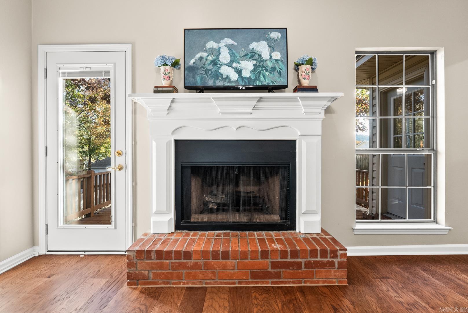 WESTBURY - Residential