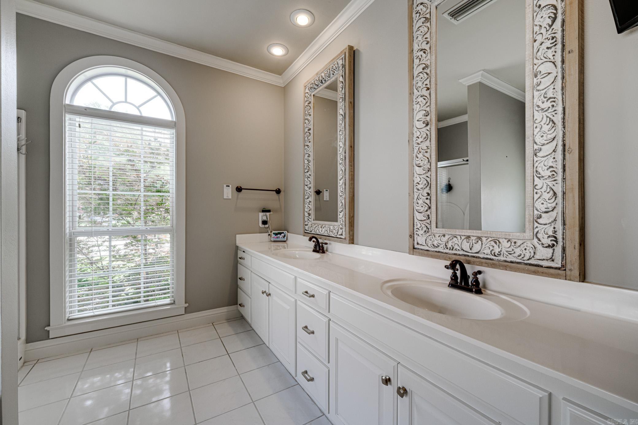 MADISON PLACE - Residential