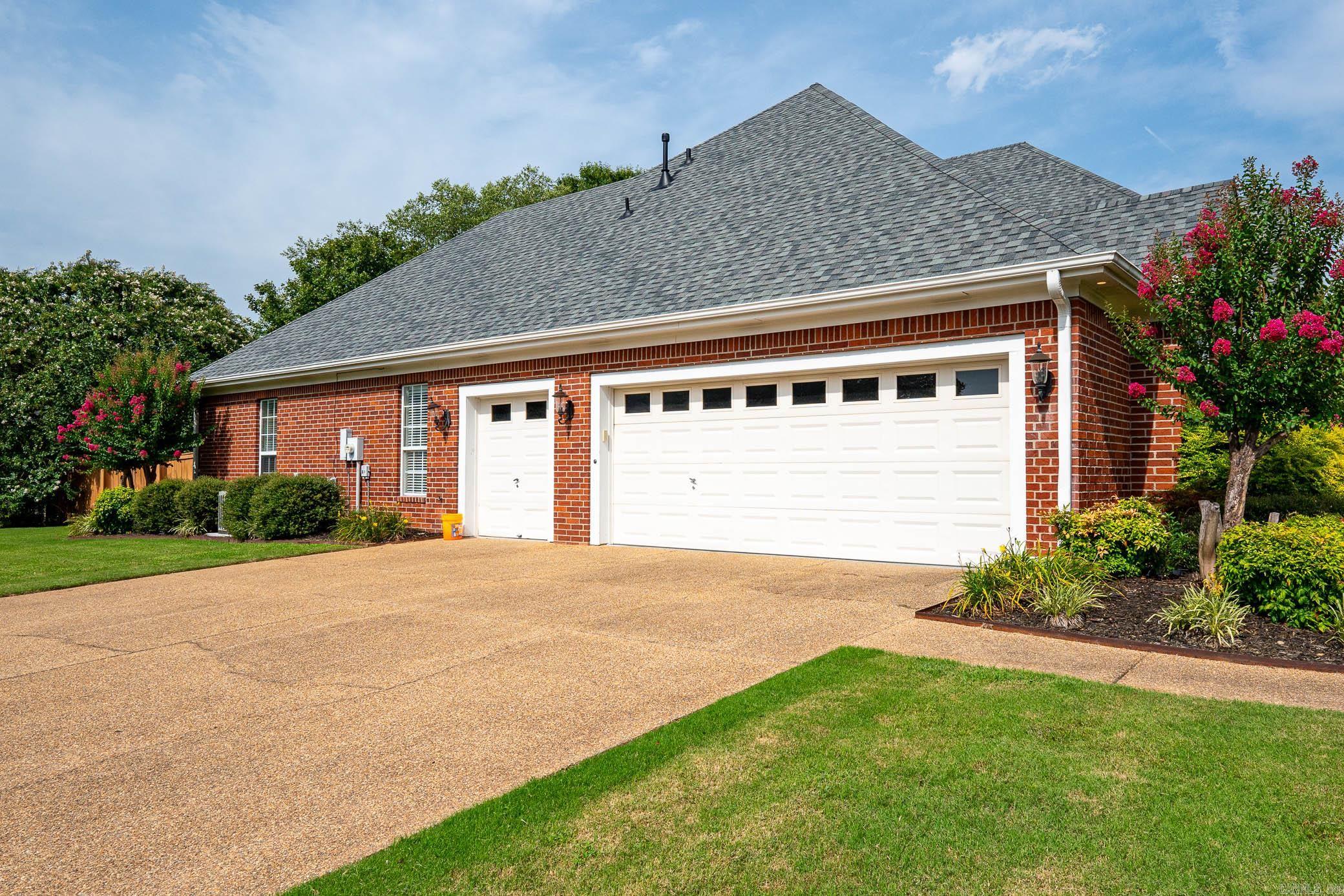 MADISON PLACE - Residential