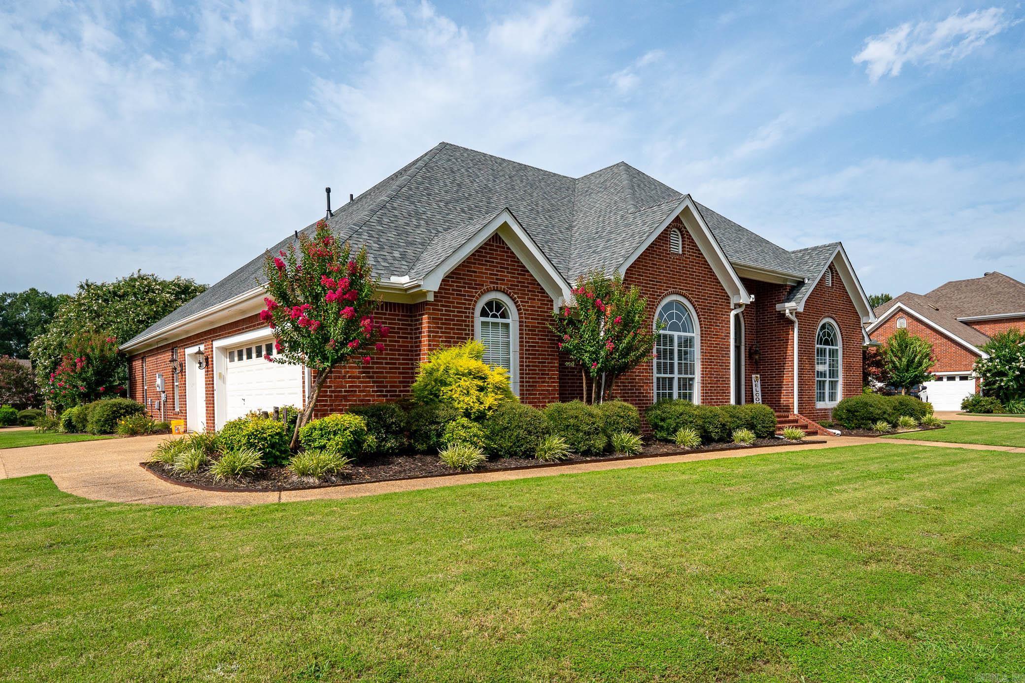 MADISON PLACE - Residential