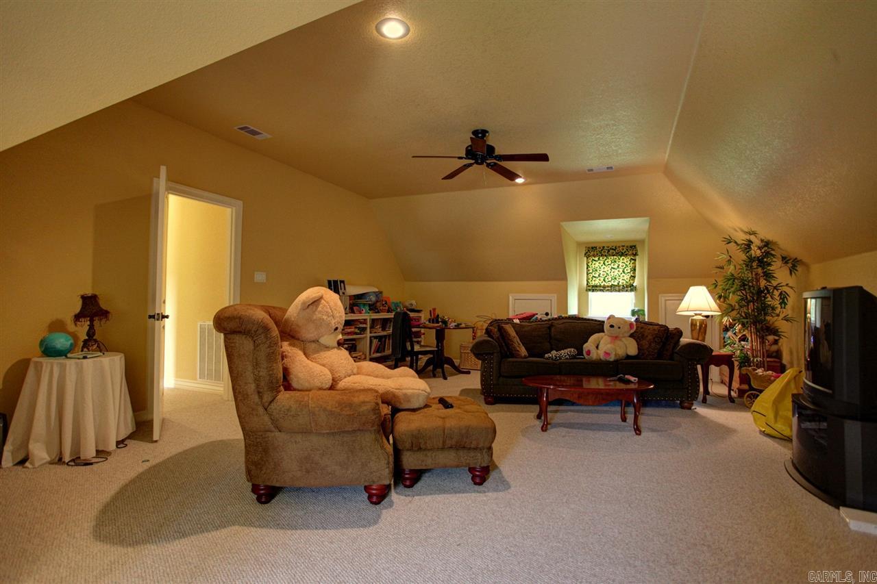 ESTATES OF RIVER VIEW - Residential