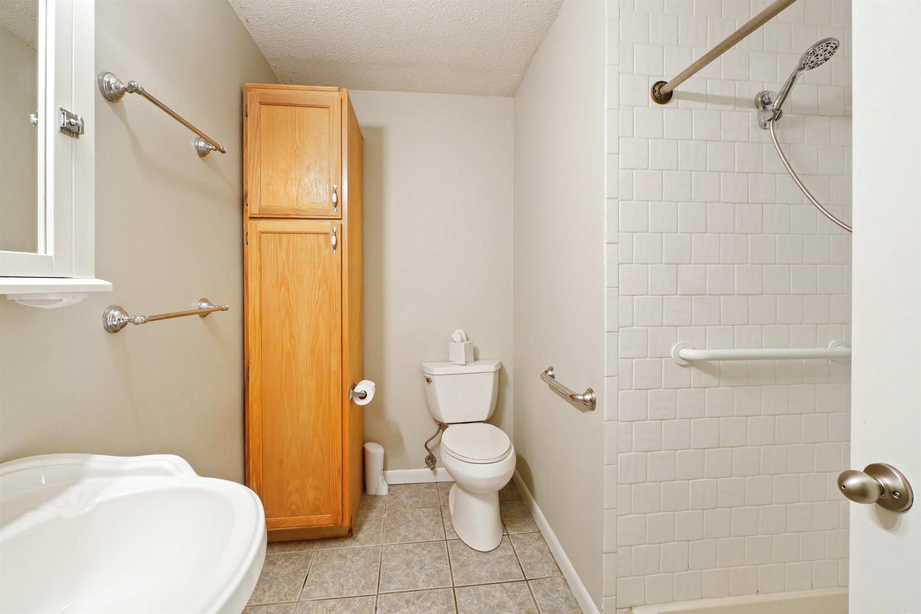 WEST GATE - Residential