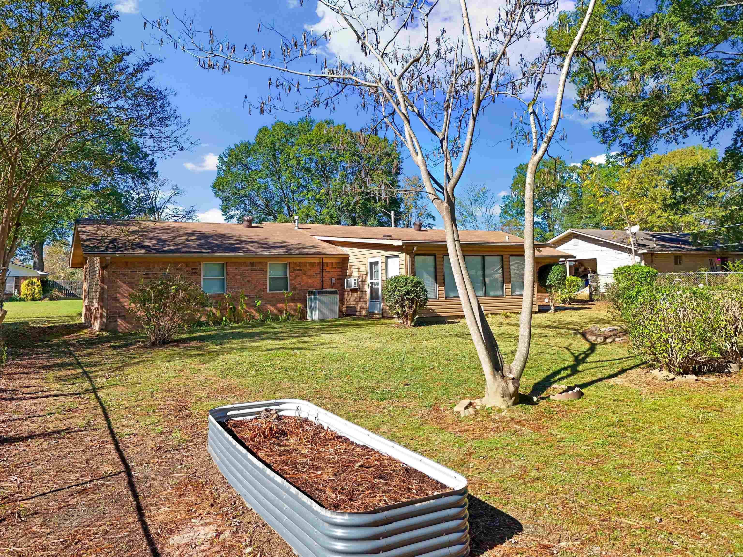 WEST GATE - Residential