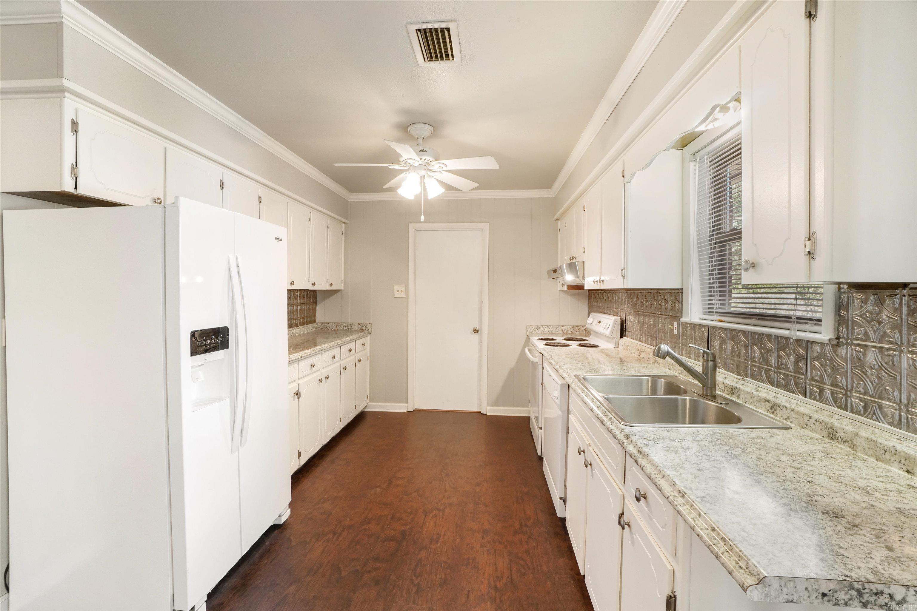 WEST GATE - Residential