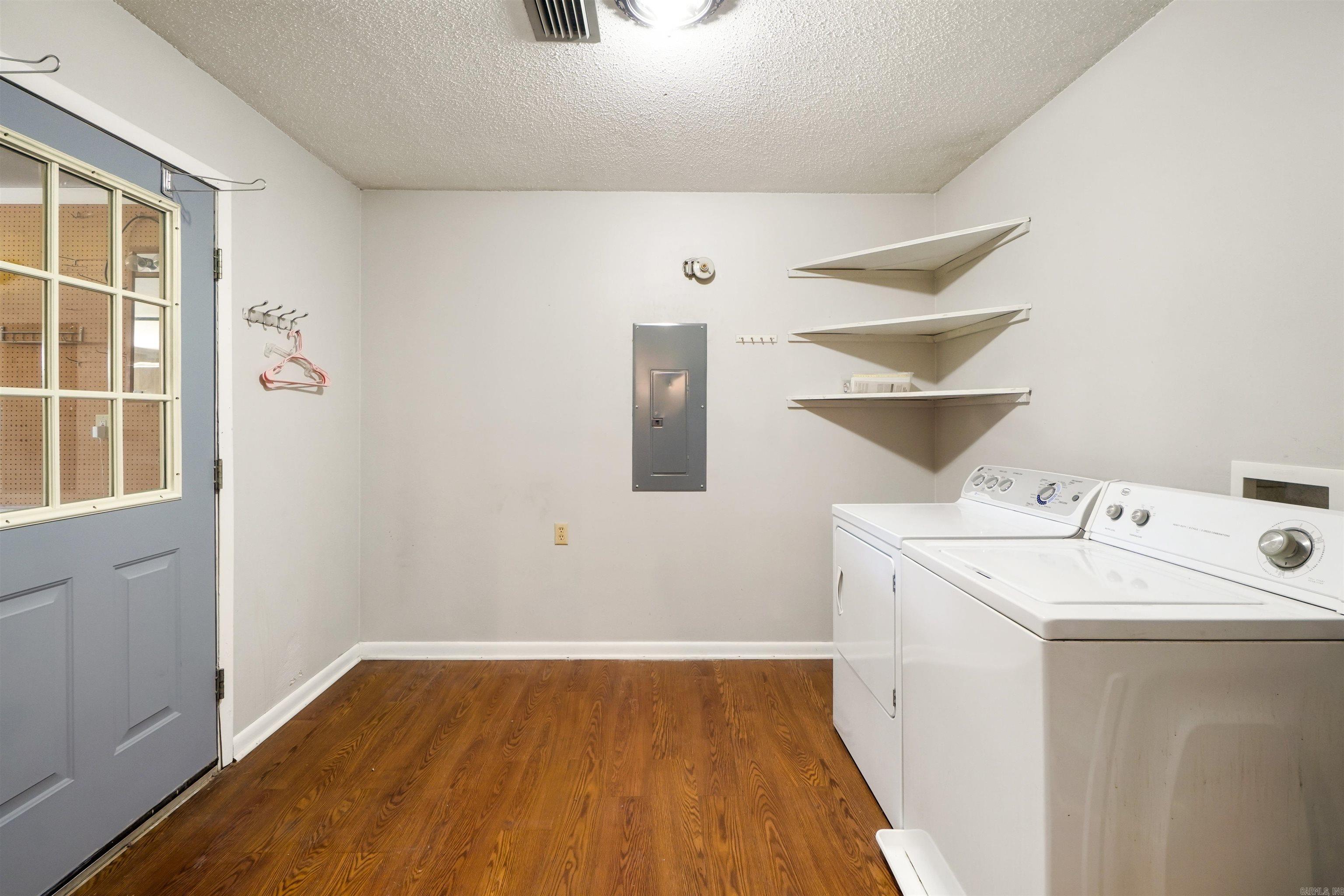 WEST GATE - Residential